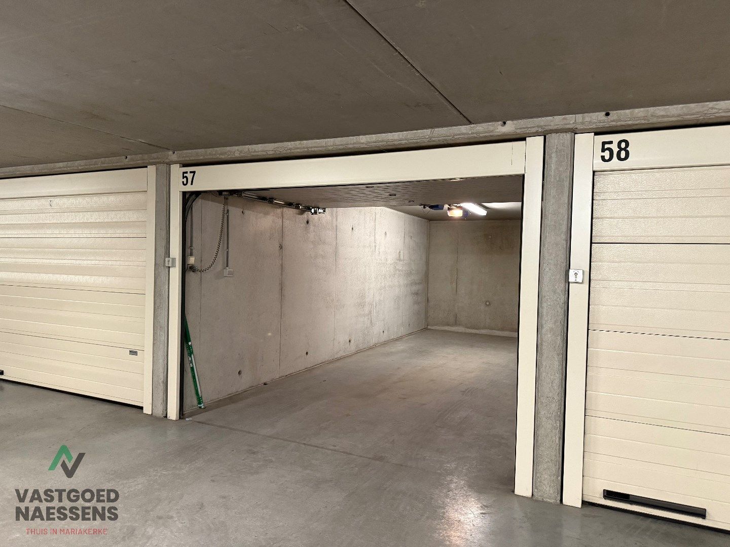 RUIME GARAGEBOX ONDER KINEPOLIS OOSTENDE  foto 3