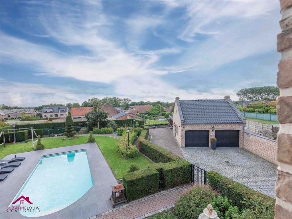 Landelijke villawoning met dubbele vrijstaande garage foto 69