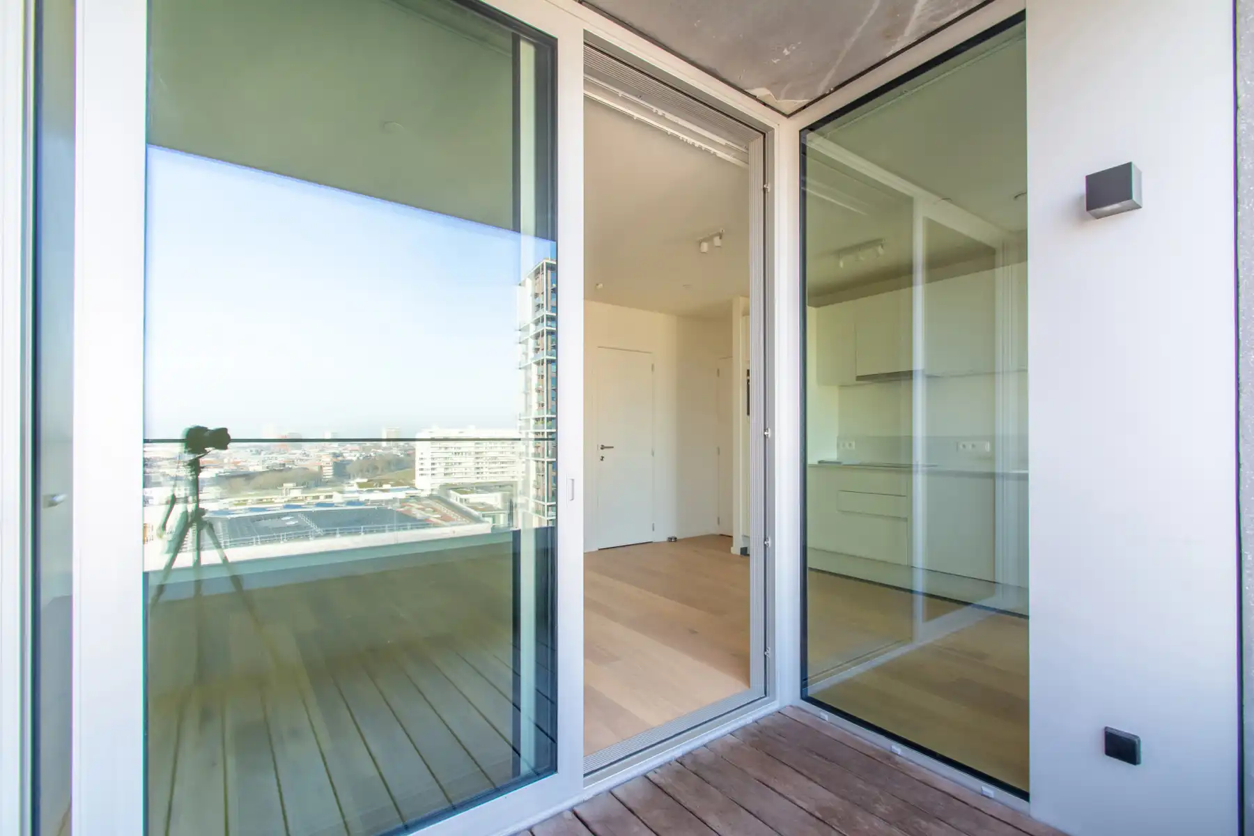 Prachtig 2-kamer app. met prachtig zicht over park en stad foto 8