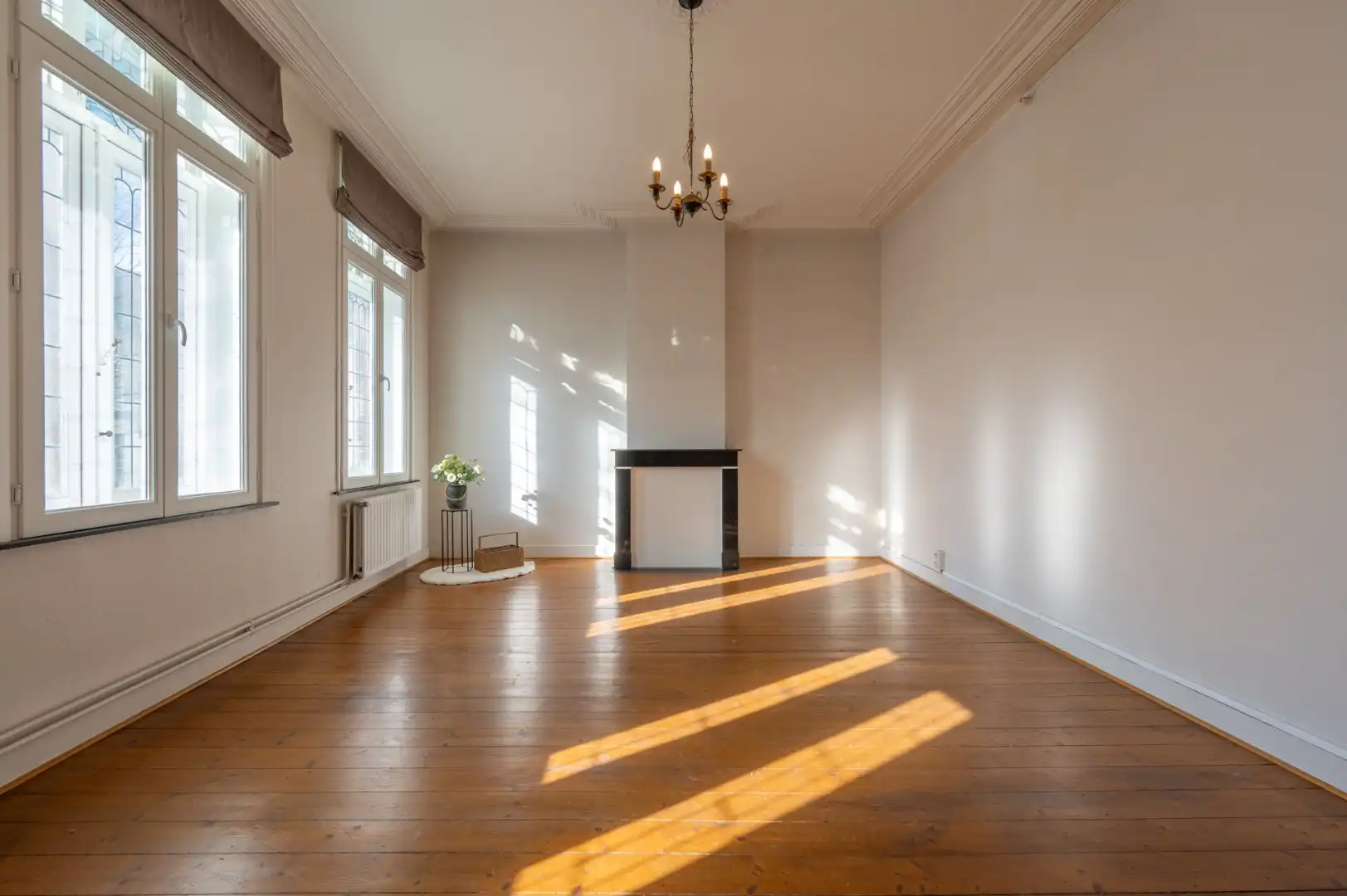 Prachtig pand aan het water met 5 slaapkamers en mooie tuin! foto 12