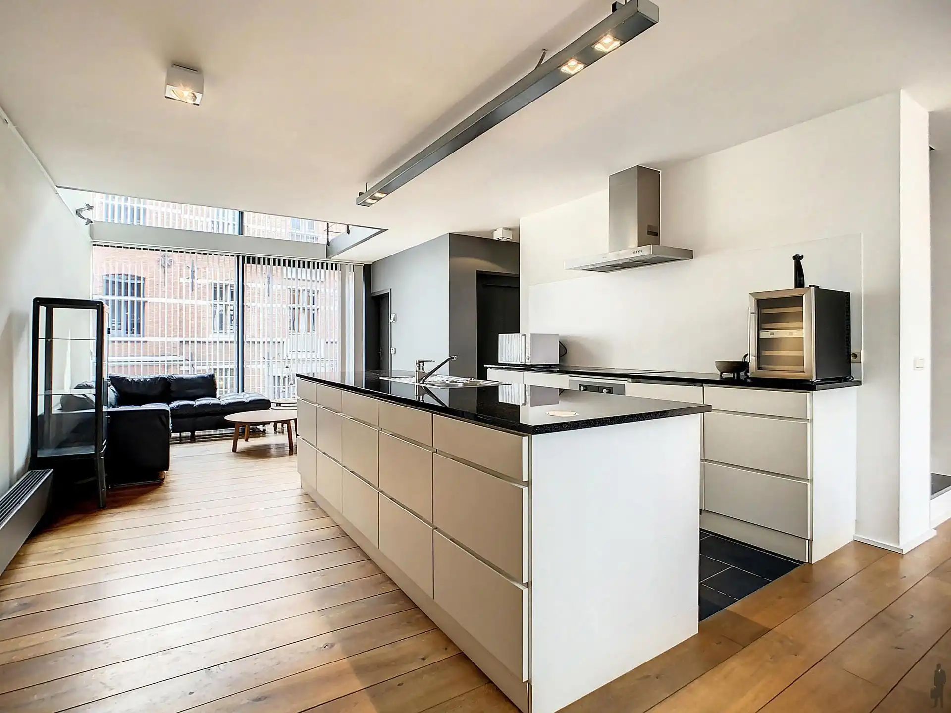 Modern, gemeubeld duplex- appartement met 1 slaapkamer en terras nabij het Eilandje!  foto 4