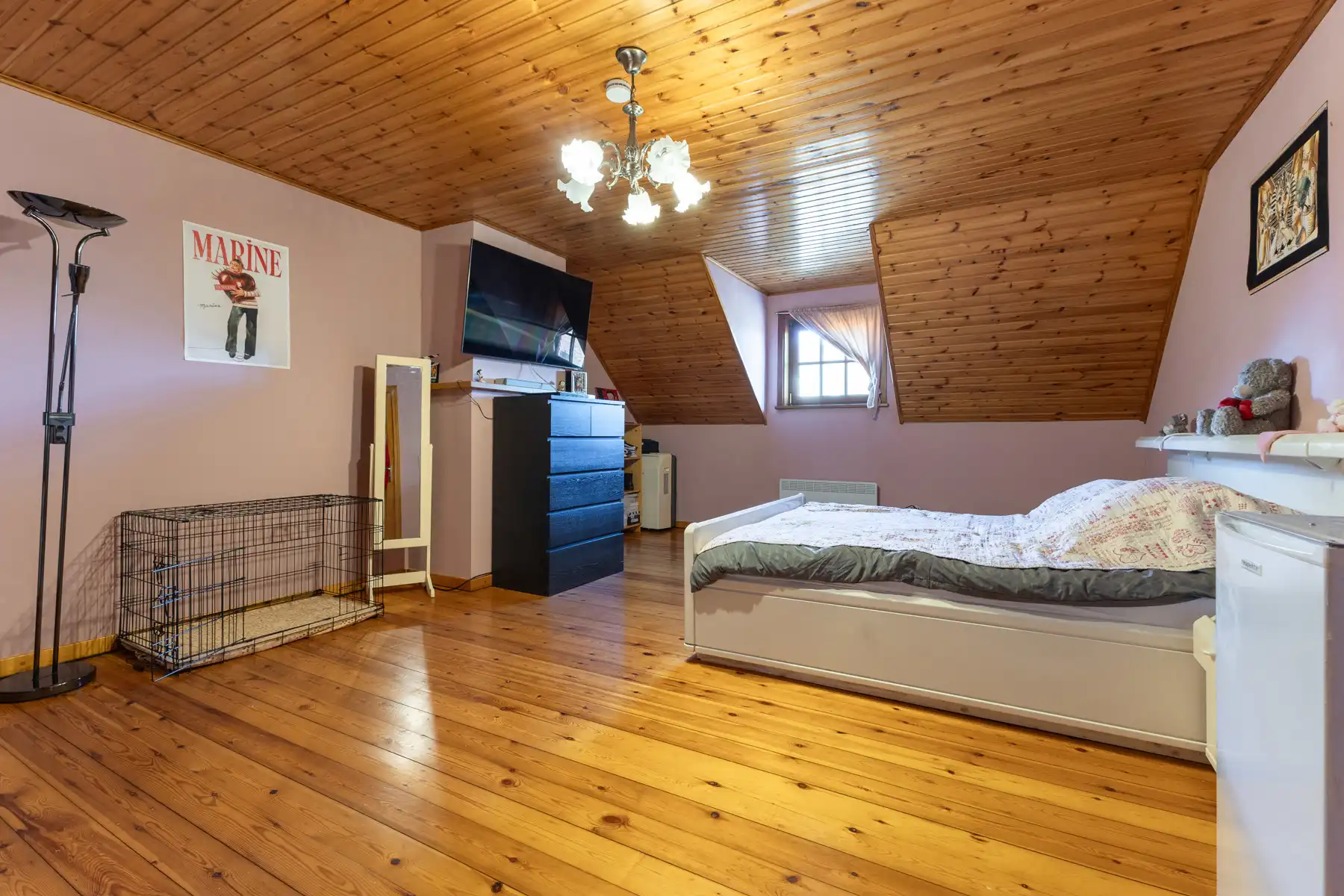 Villa met 4 slaapkamers, grote tuin en garage foto 16