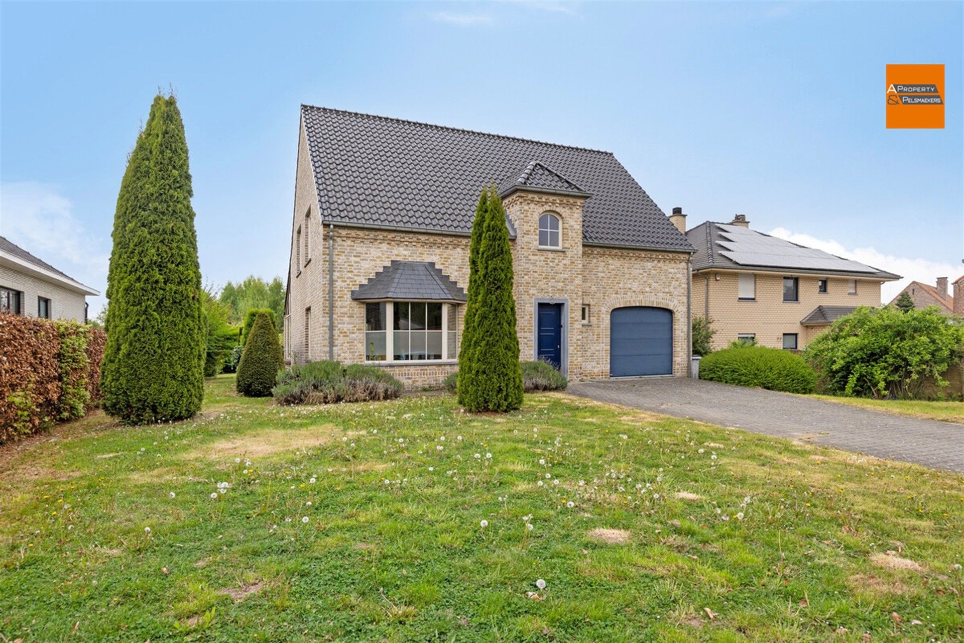Ruime villa foto {{pictureIndex}}