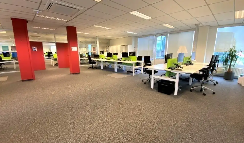 Burelen te huur in kantorencomplex Portalis aan E40 in Gent foto 11