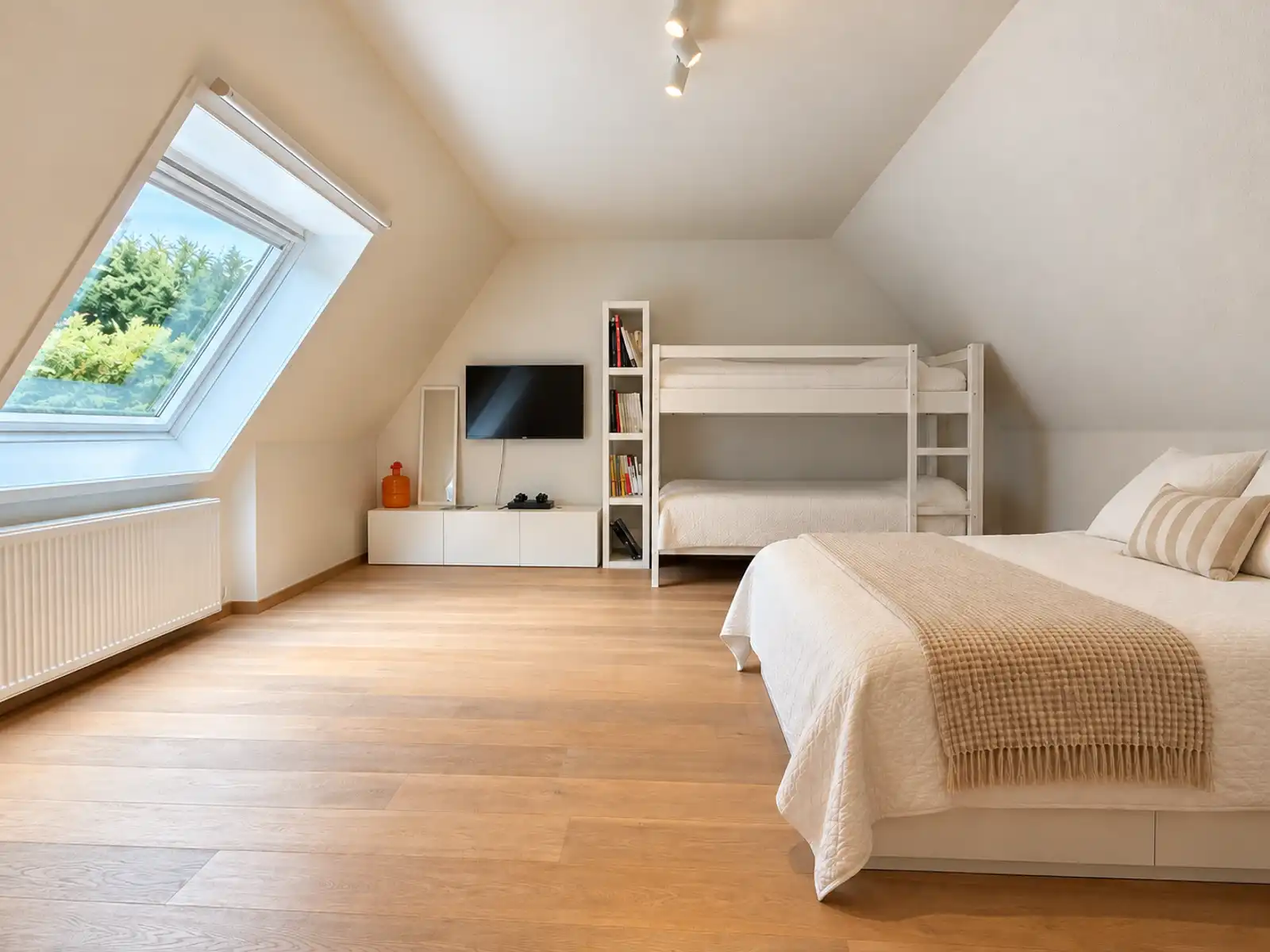 Charmante villa met renovatiepotentieel nabij Oosthoekplein foto 15