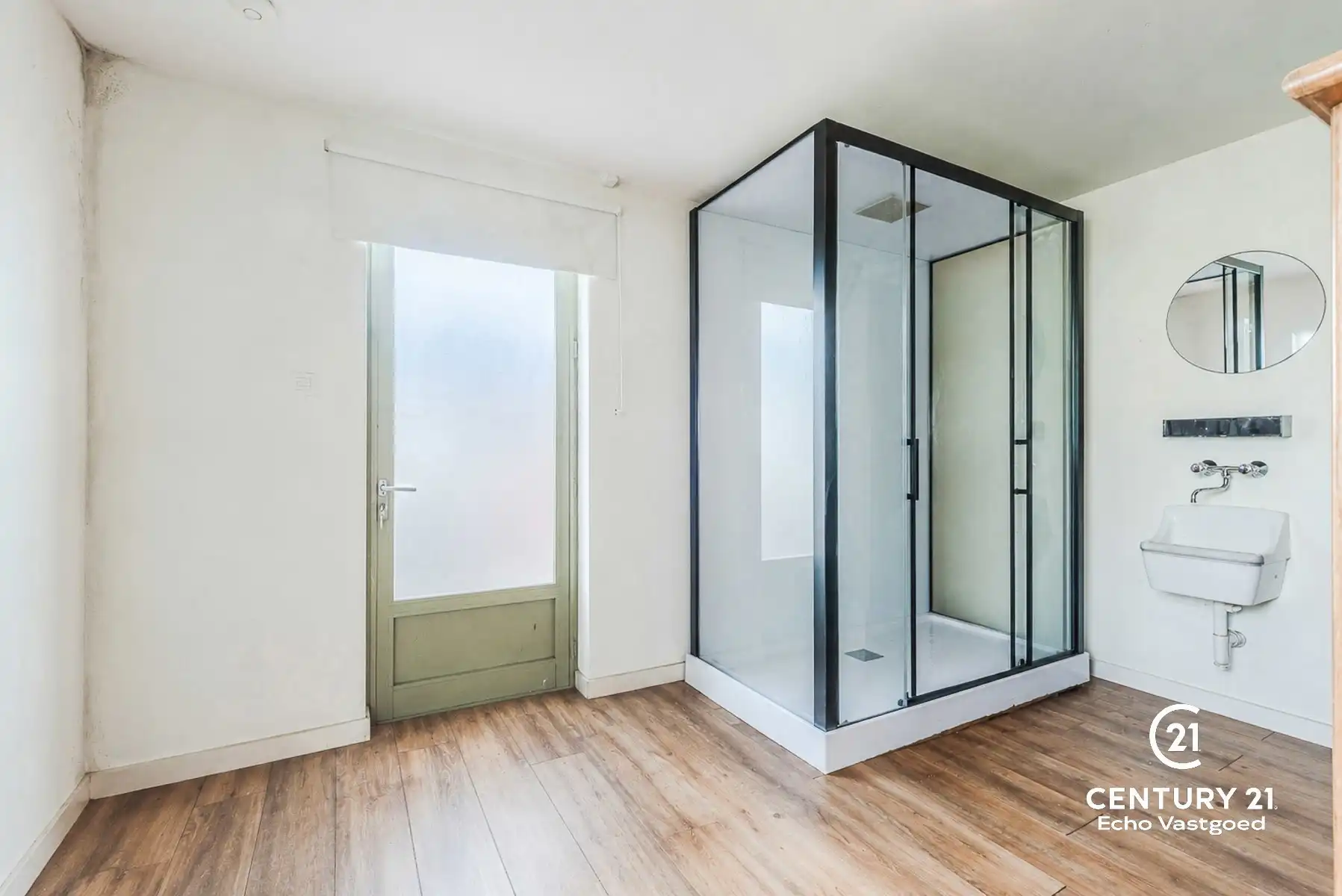 ruime woning met 4 slaapkamers op een fraai hoekperceel  foto 16