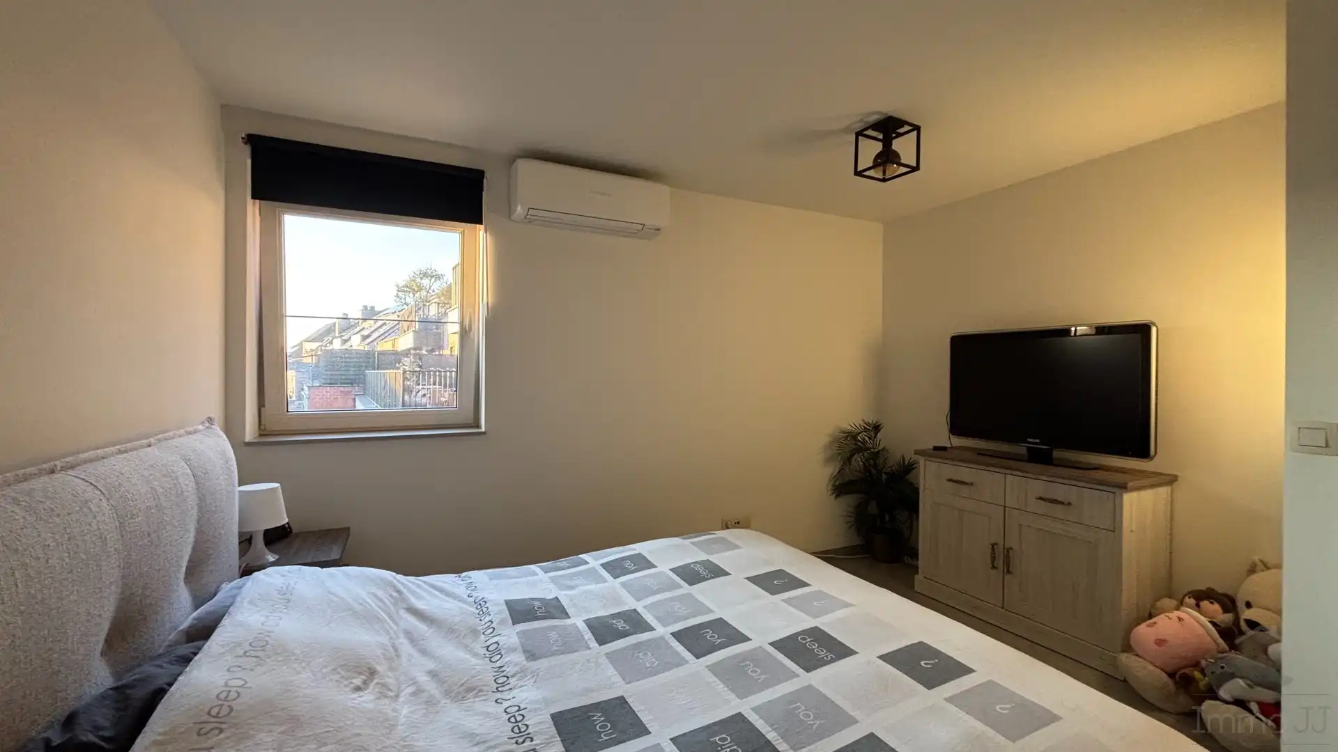 Ruim appartement met terras en garagebox foto 10