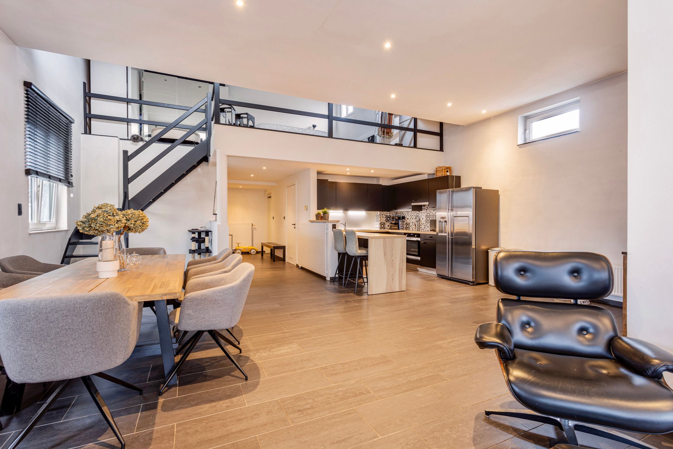 Uitzonderlijke Loft: 135m² met Mezzanine foto {{pictureIndex}}