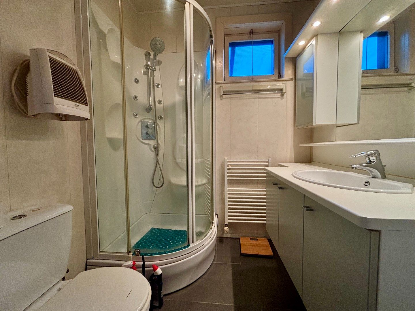 RUIME WONING OP 1777M² MET 4 SLPKS, GARAGE EN PRACHTIGE VERZICHTEN foto 10