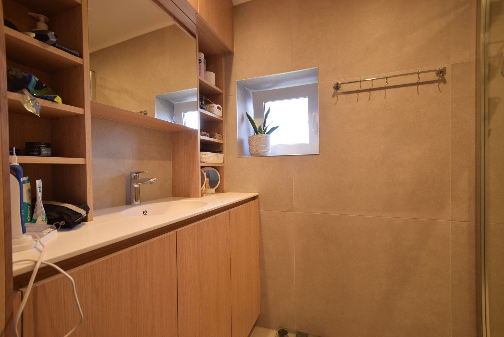 Ruime rijwoning met tuin foto 11