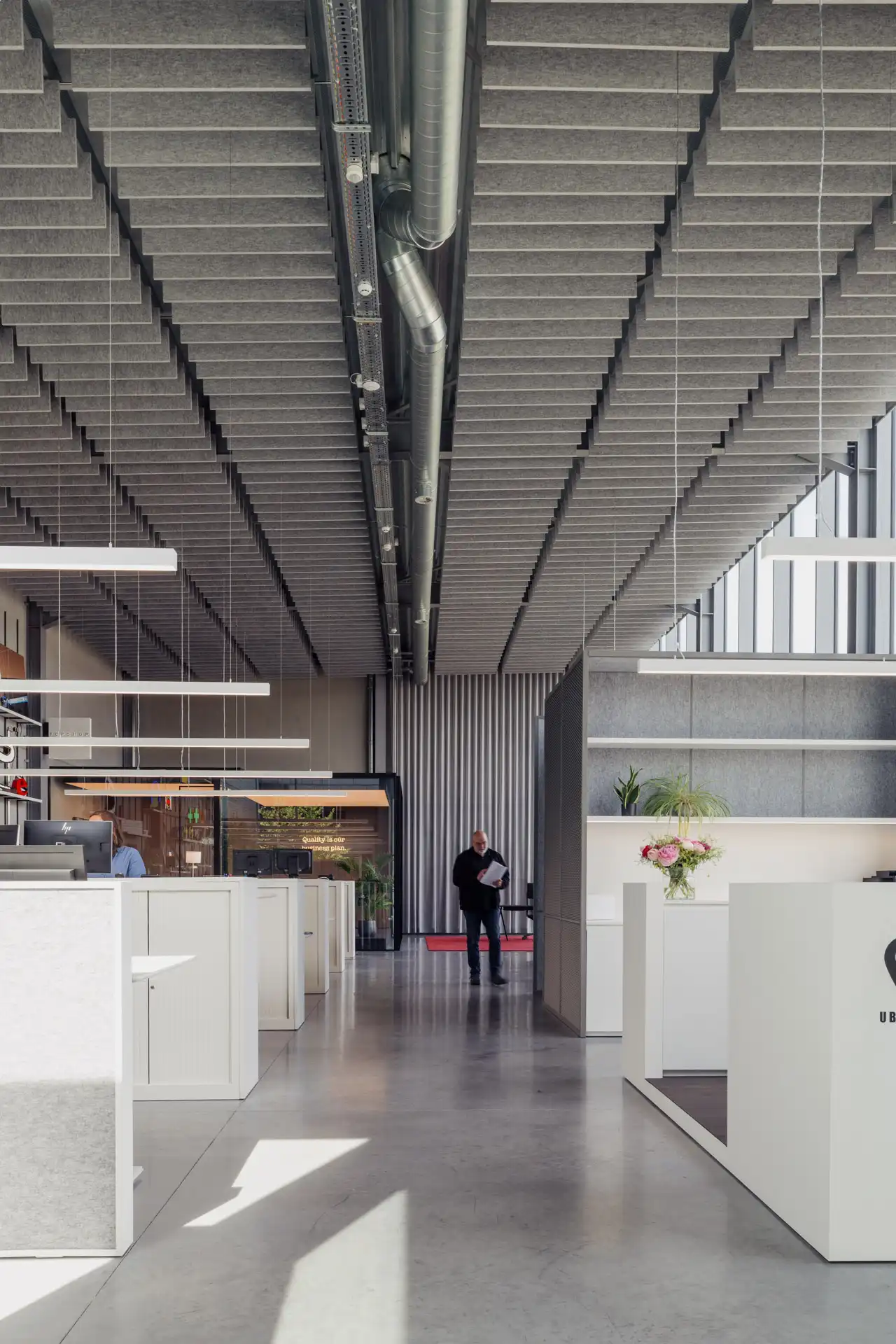 Prachtig bedrijfsgebouw in Zwevegem wegens verhuis foto 11