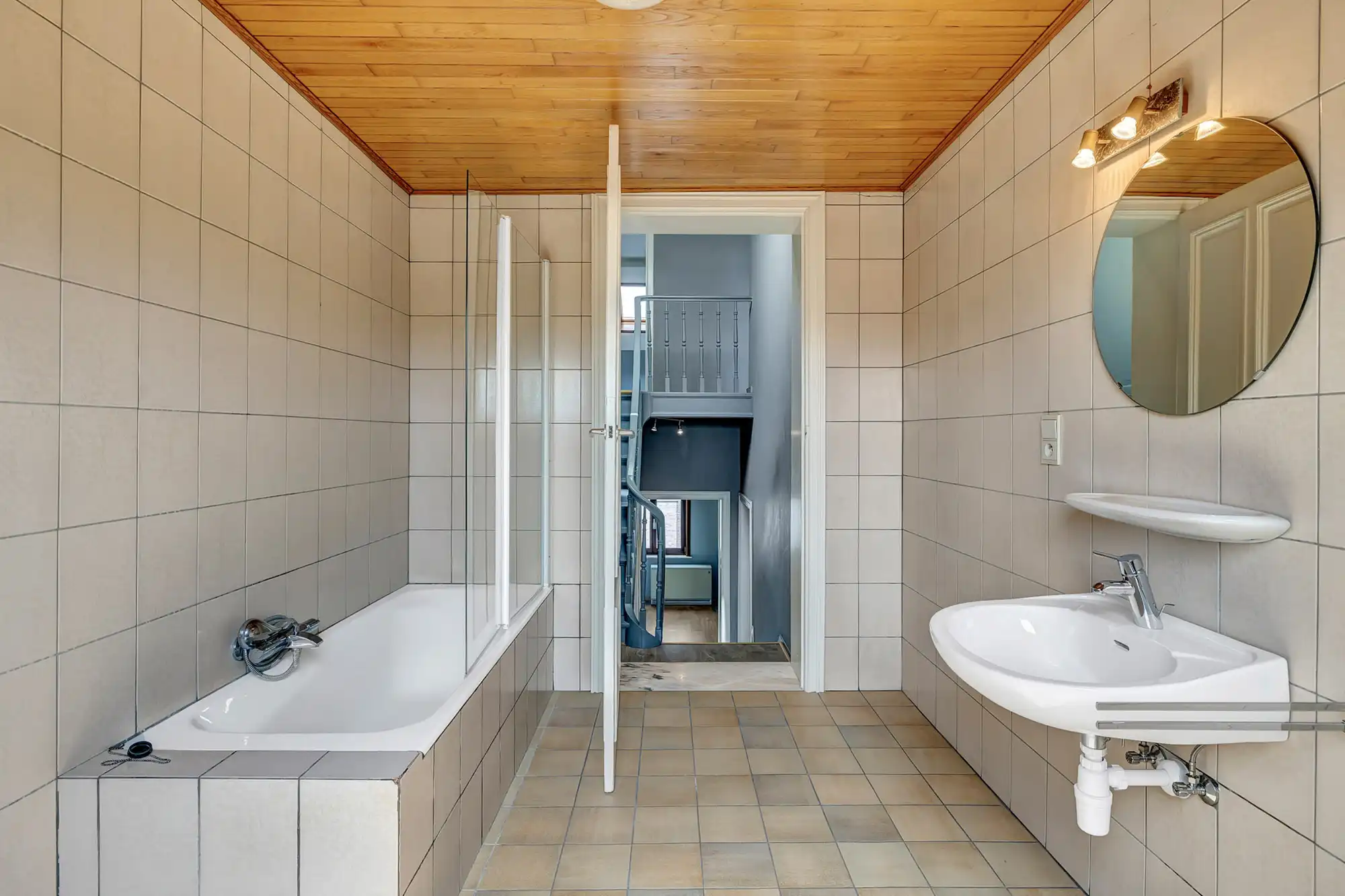 Handelshuis met commercieel gkvls en app met 3 slpks en tuin foto 21