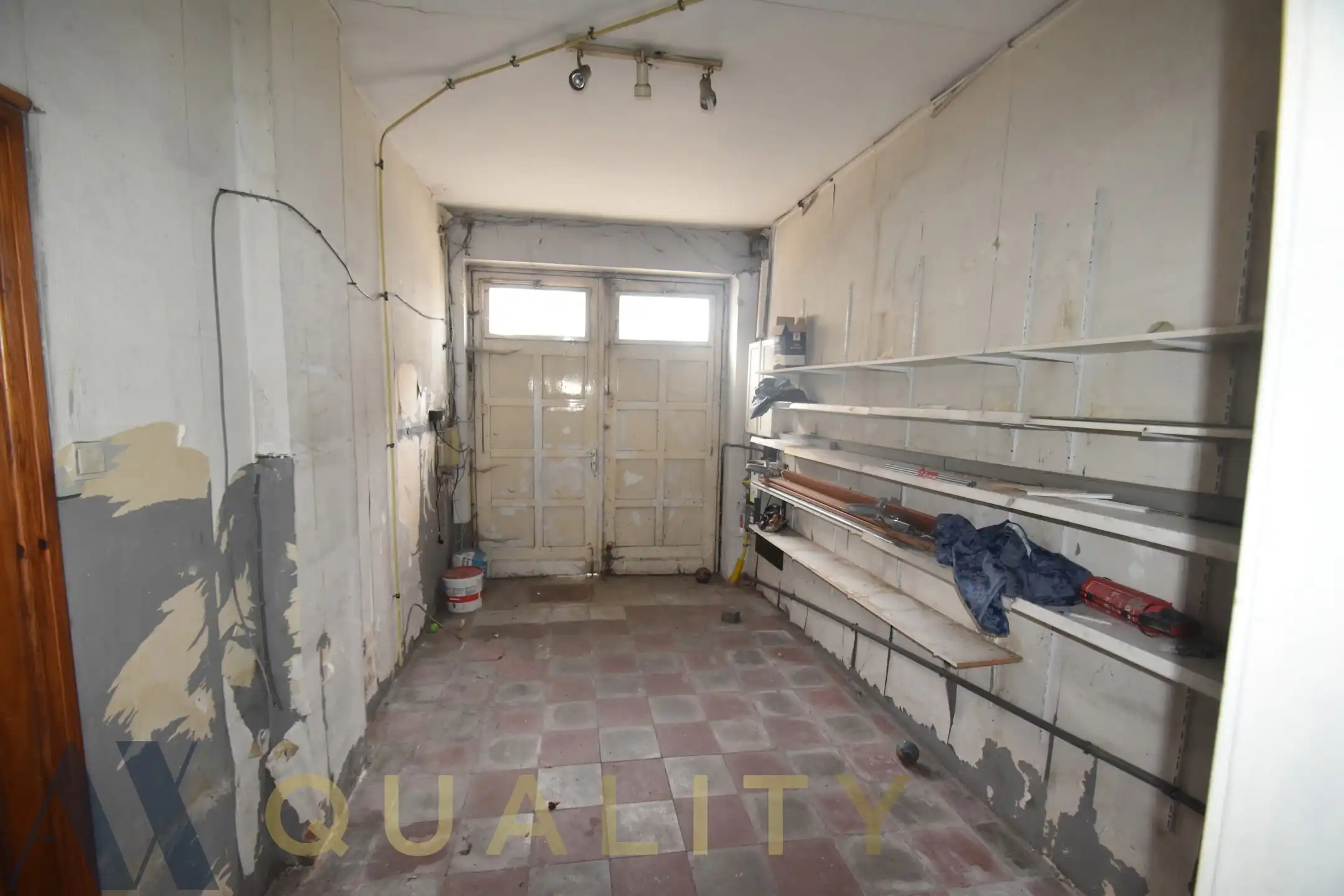 Kraktervolle te renoveren rijwoning/handelshuis met grote tuin en garage foto 17