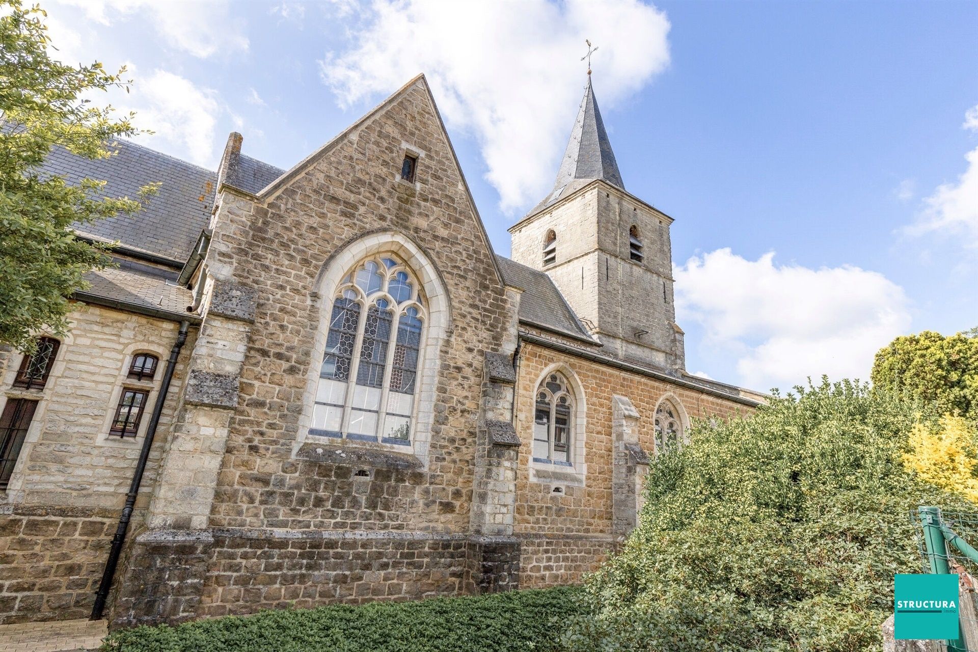 ONDER COMPROMIS: Woning met opfrispotentieel, uitmuntend gelegen in de schaduw van de kerk van Relegem! foto 7