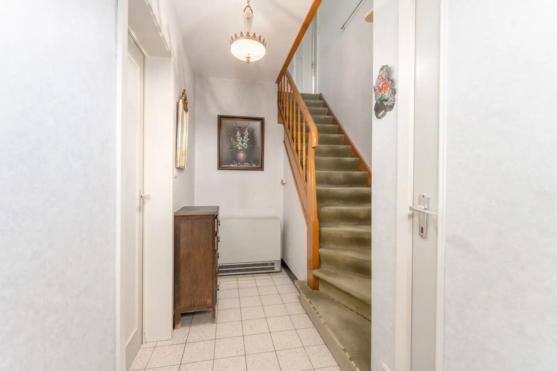 Lichtrijke ruime hoekwoning met 4 slaapkamers, veranda en garage foto 7