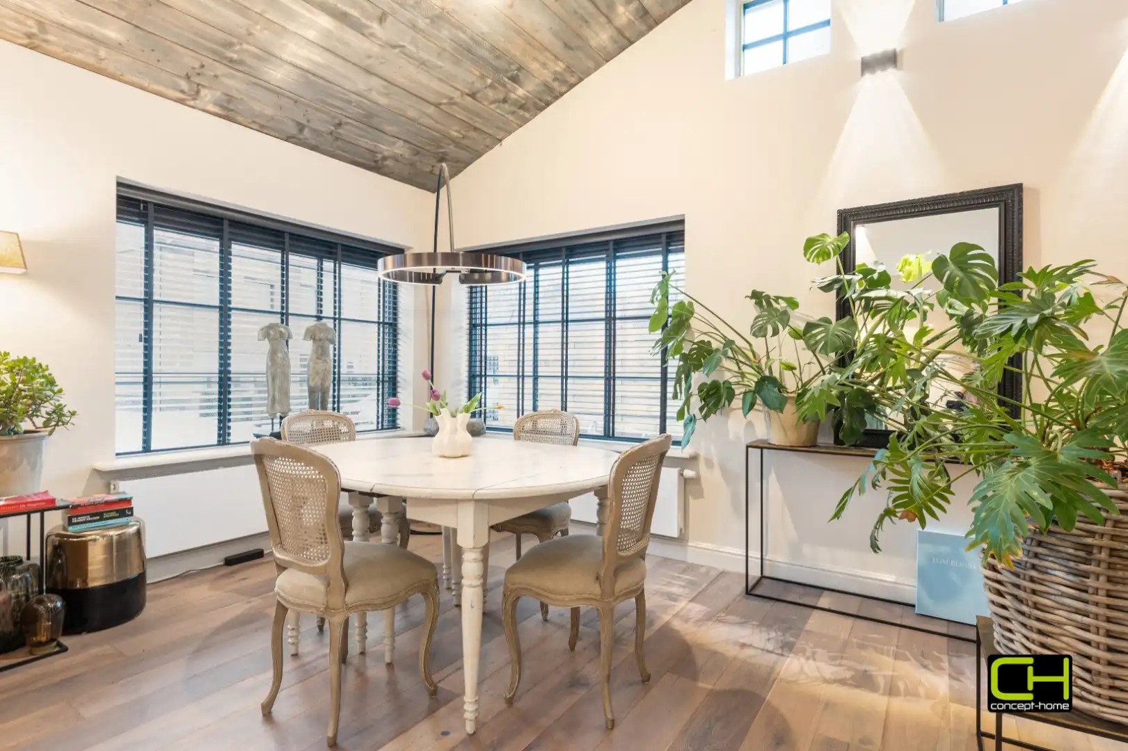 Volledig gerenoveerde woning in Vinderhoute te koop foto 4