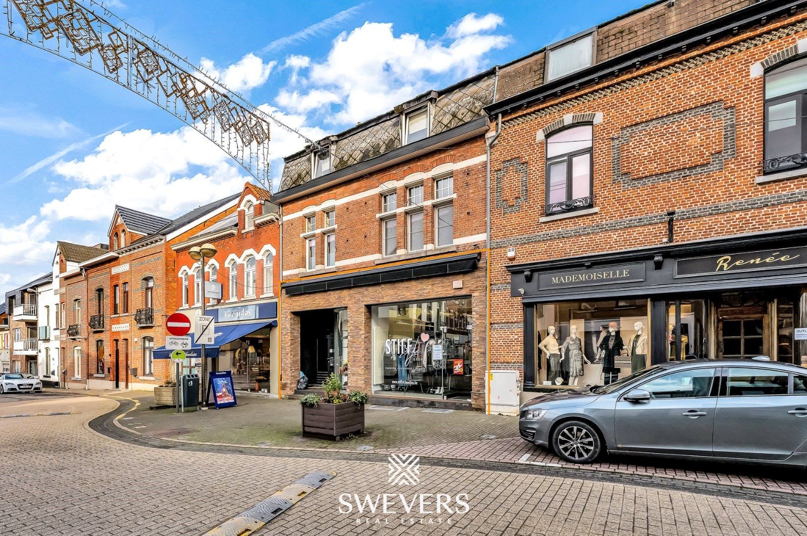 Instapklaar handelspand van 140m² met stockruimte in centrum Beringen foto 26