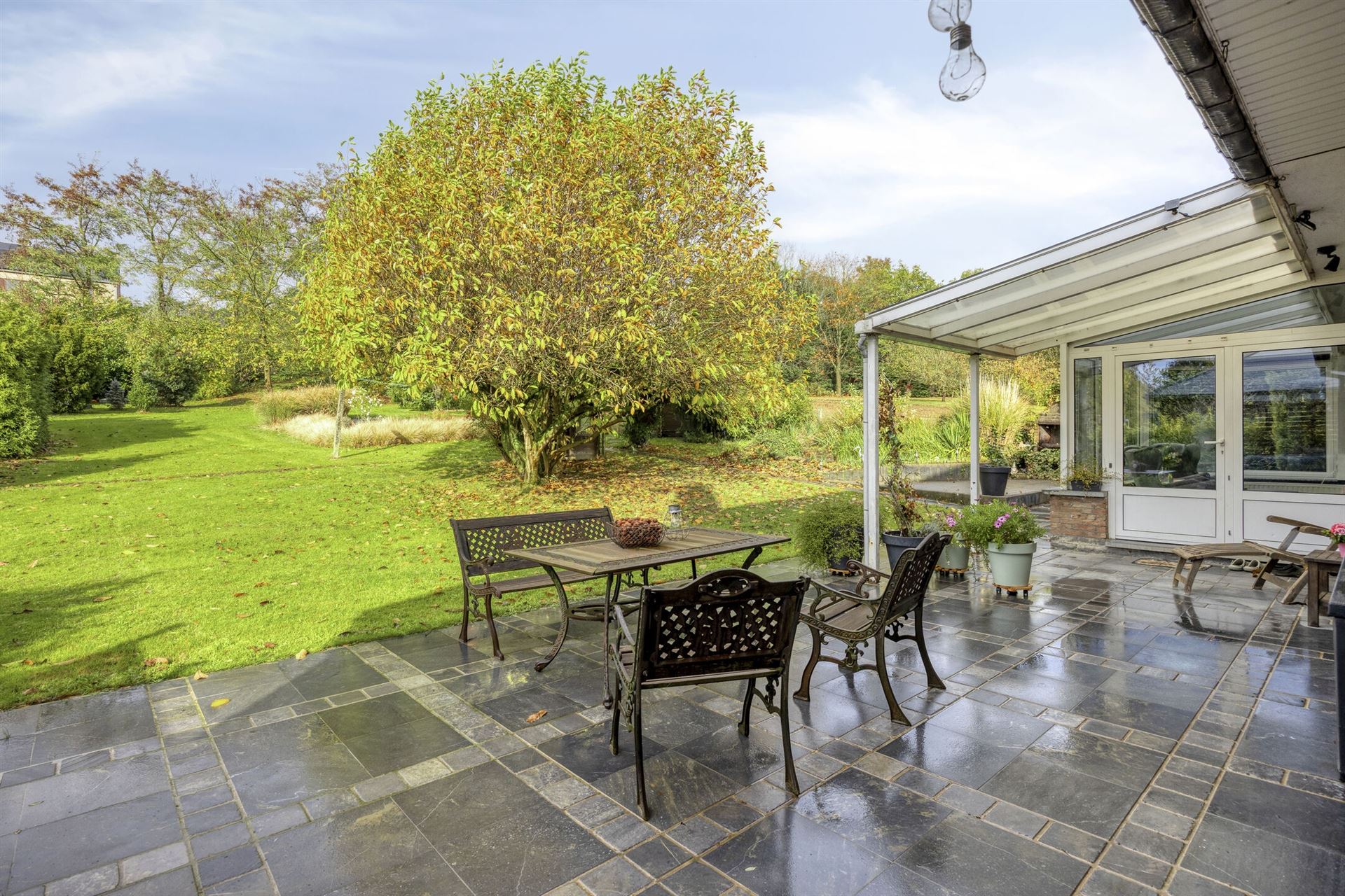 Klassieke villa in rustige omgeving foto 24