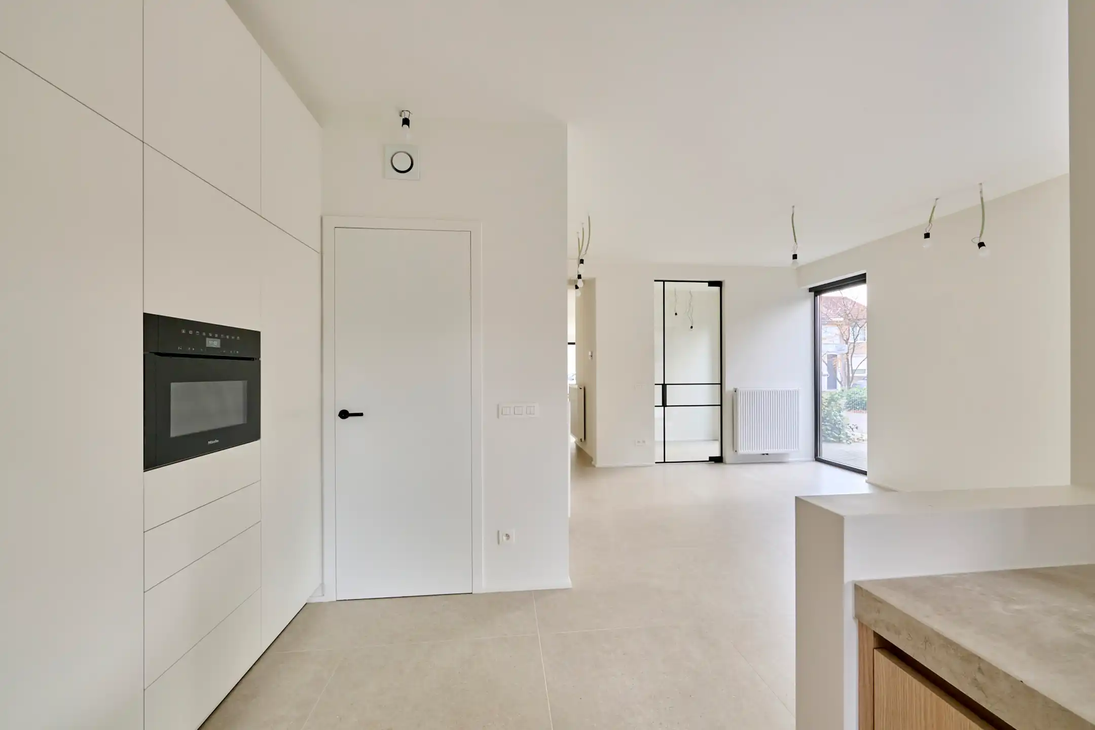 Ruime woning met 4 of 5 slaapkamers en 2 badkamers foto 5