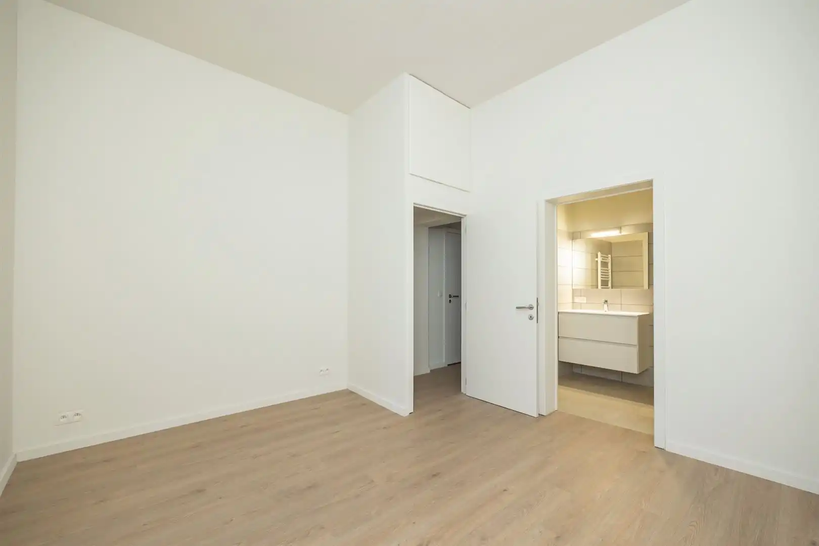 Gerenoveerd appartement midden in de stad foto 8