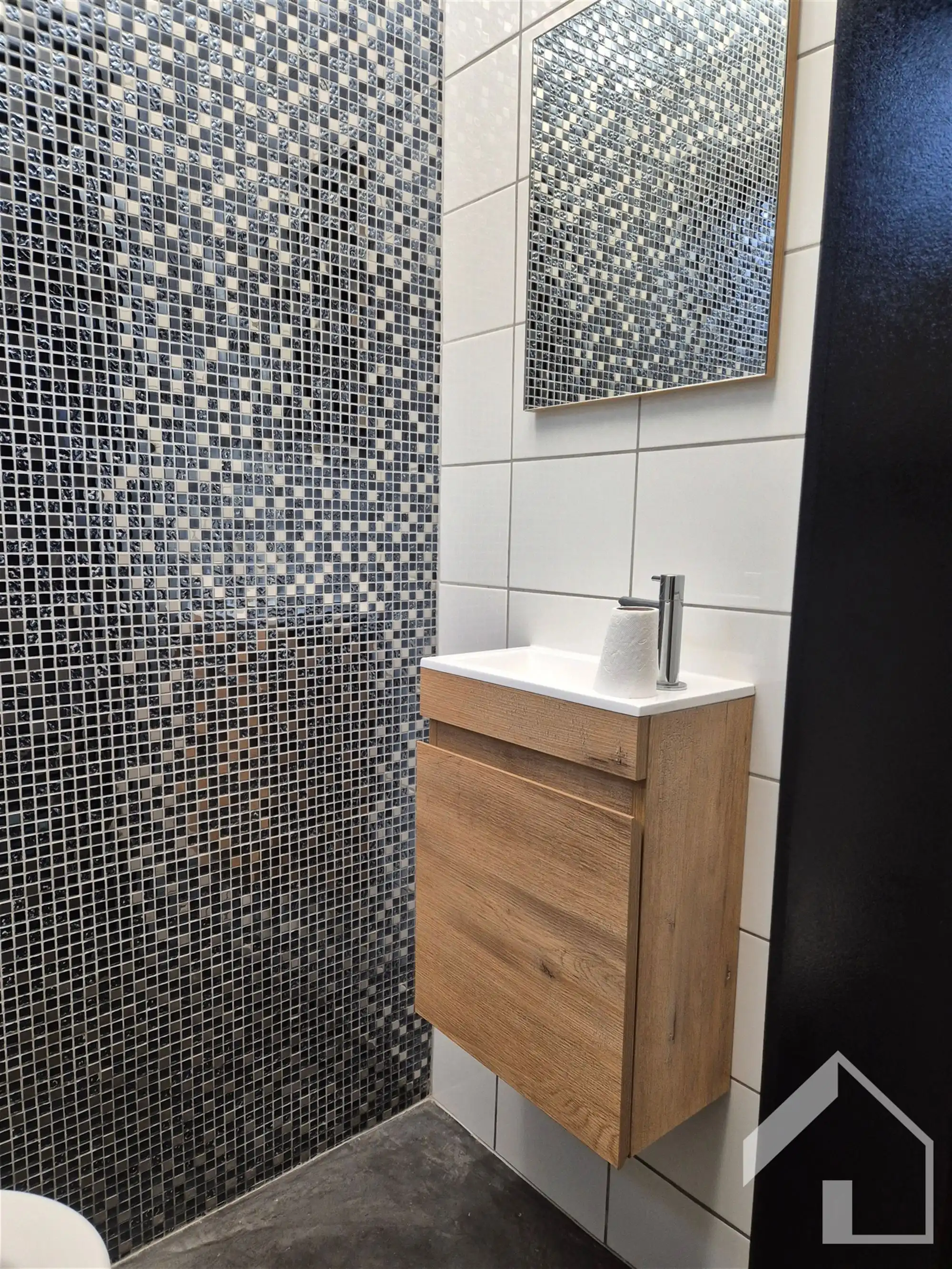 Lichtrijke huurwonig met leuke tuin, terras,oprit en 3 ruime slaapkamers nabij het centrum van Maria-ter-heid (Brasschaat) foto 23