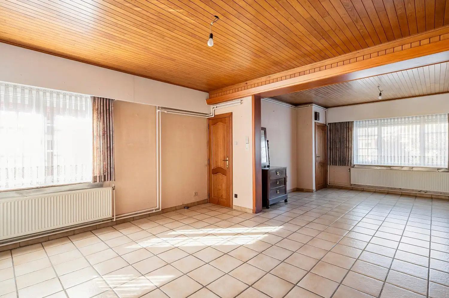 Te renoveren woning met garage en diepe tuin. foto 9