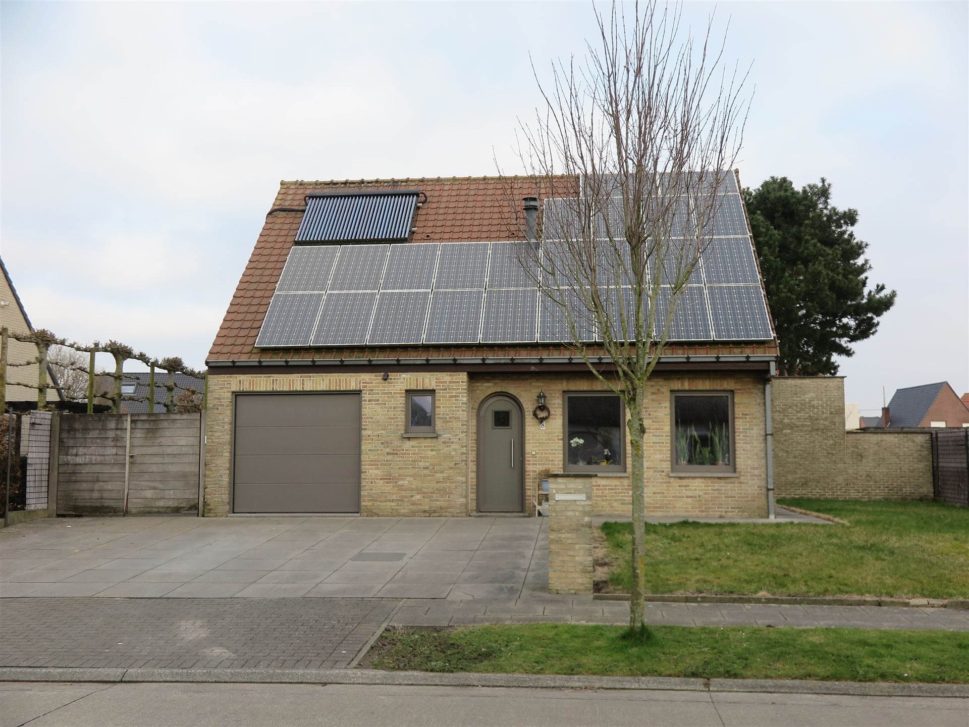 Huis foto {{pictureIndex}}