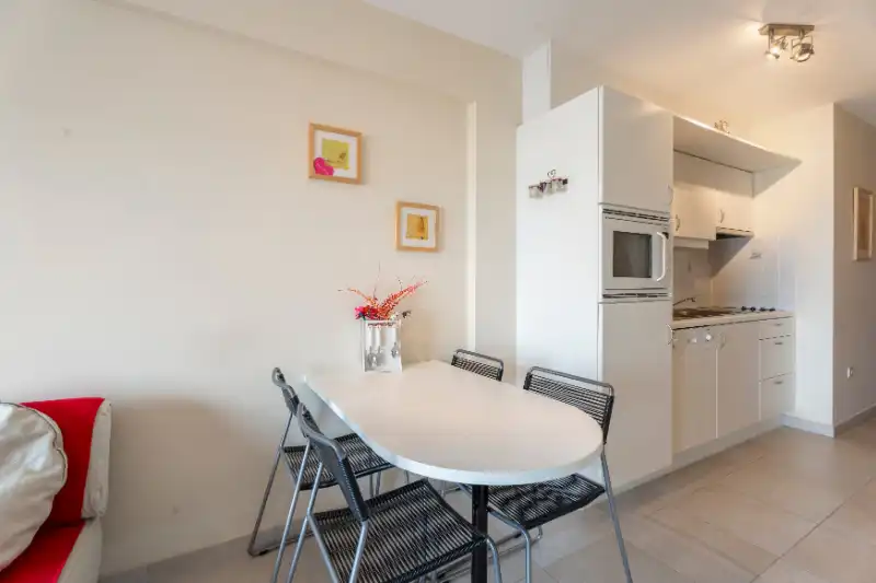 STUDIO MET SLAAPHOEK OP DE ZEEDJK foto 4