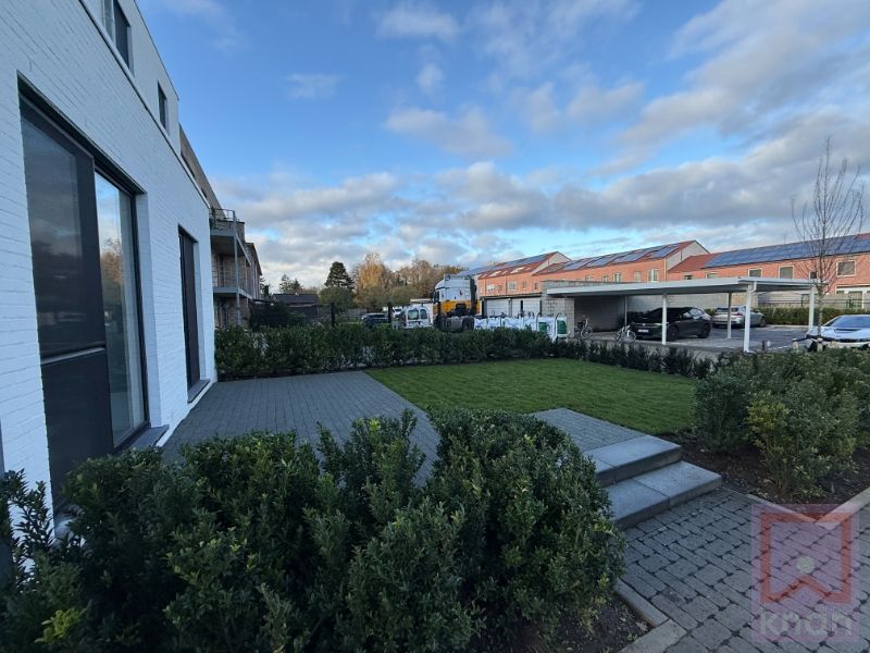 GLOEDNIEUW glvl app met 3 slaapkamers en tuin! foto 12