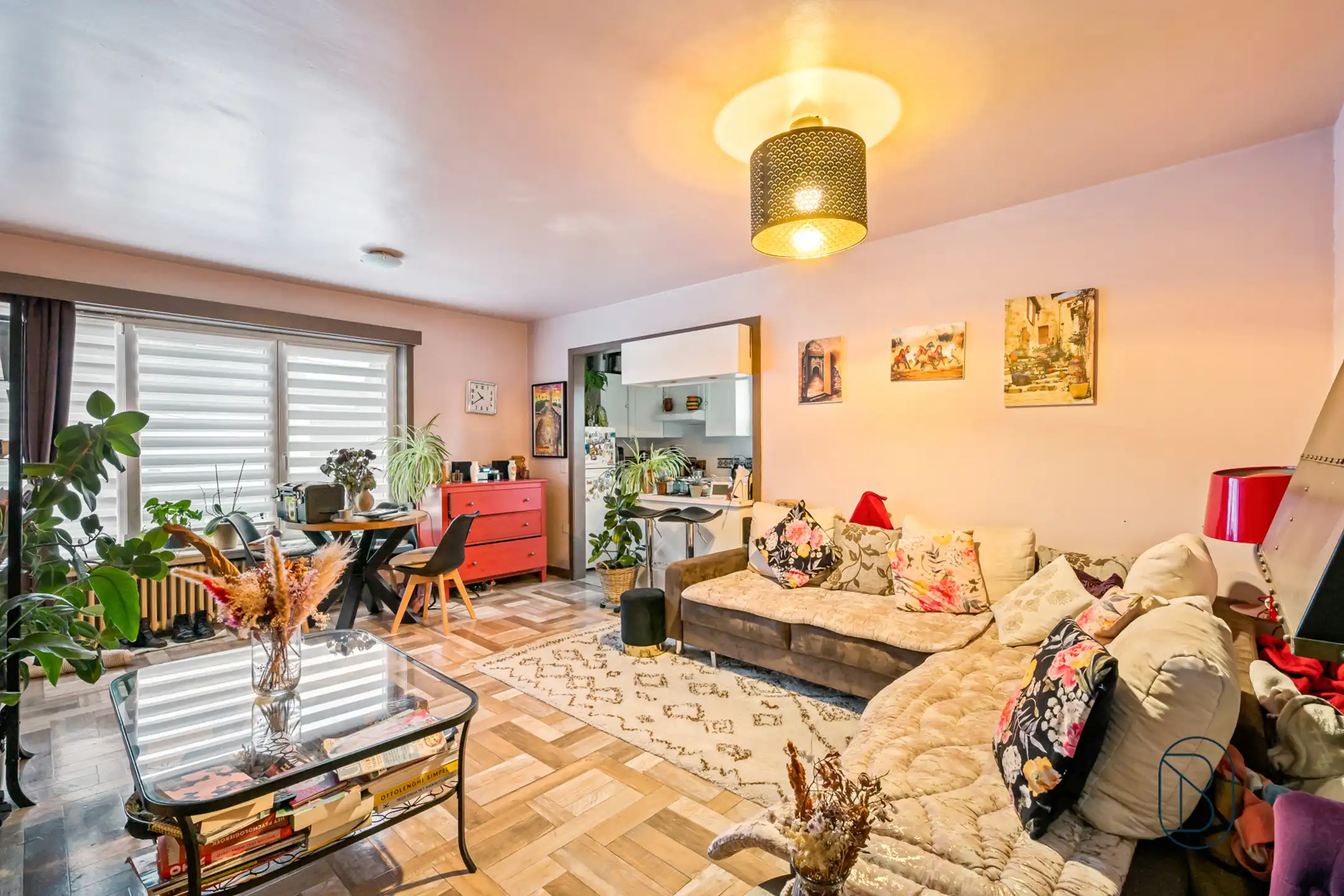 Topgelegen opbrengsteigendom: 3 appartementen en 3 garages foto 14