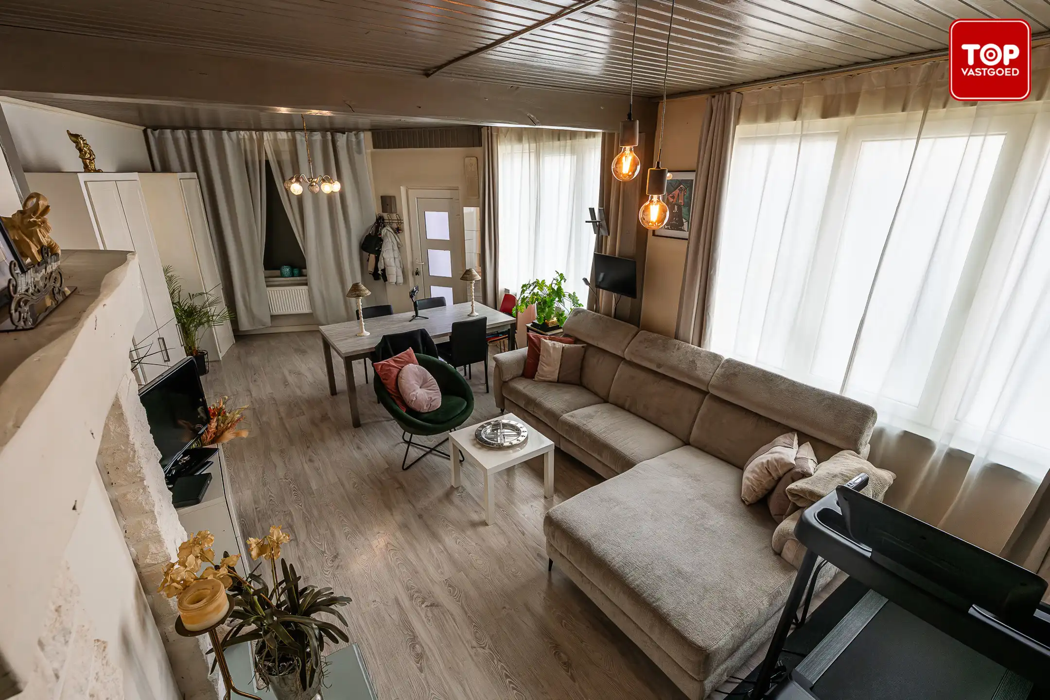 Statige, lichtrijke woning met 3 slaapkamers en stadskoer foto 9