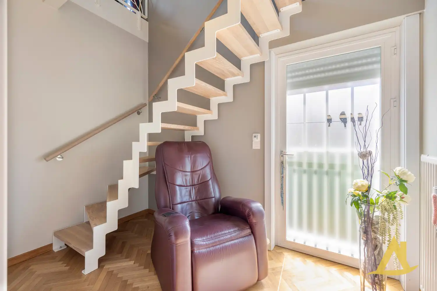 EXCLUSIEVE VILLA MET PARKTUIN EN ZWEMVIJVER OP EEN PERCEEL VAN 1HA 5A 16CA! foto 37