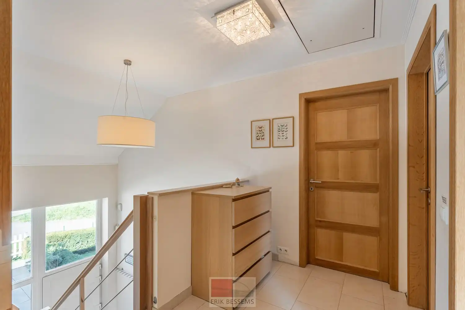Zeer energiezuinige, vrijstaande woning, gebouwd in 2011, gelegen op een perceel van 715 m² met een bewoonbare oppervlakte van ca. 220 m² foto 8