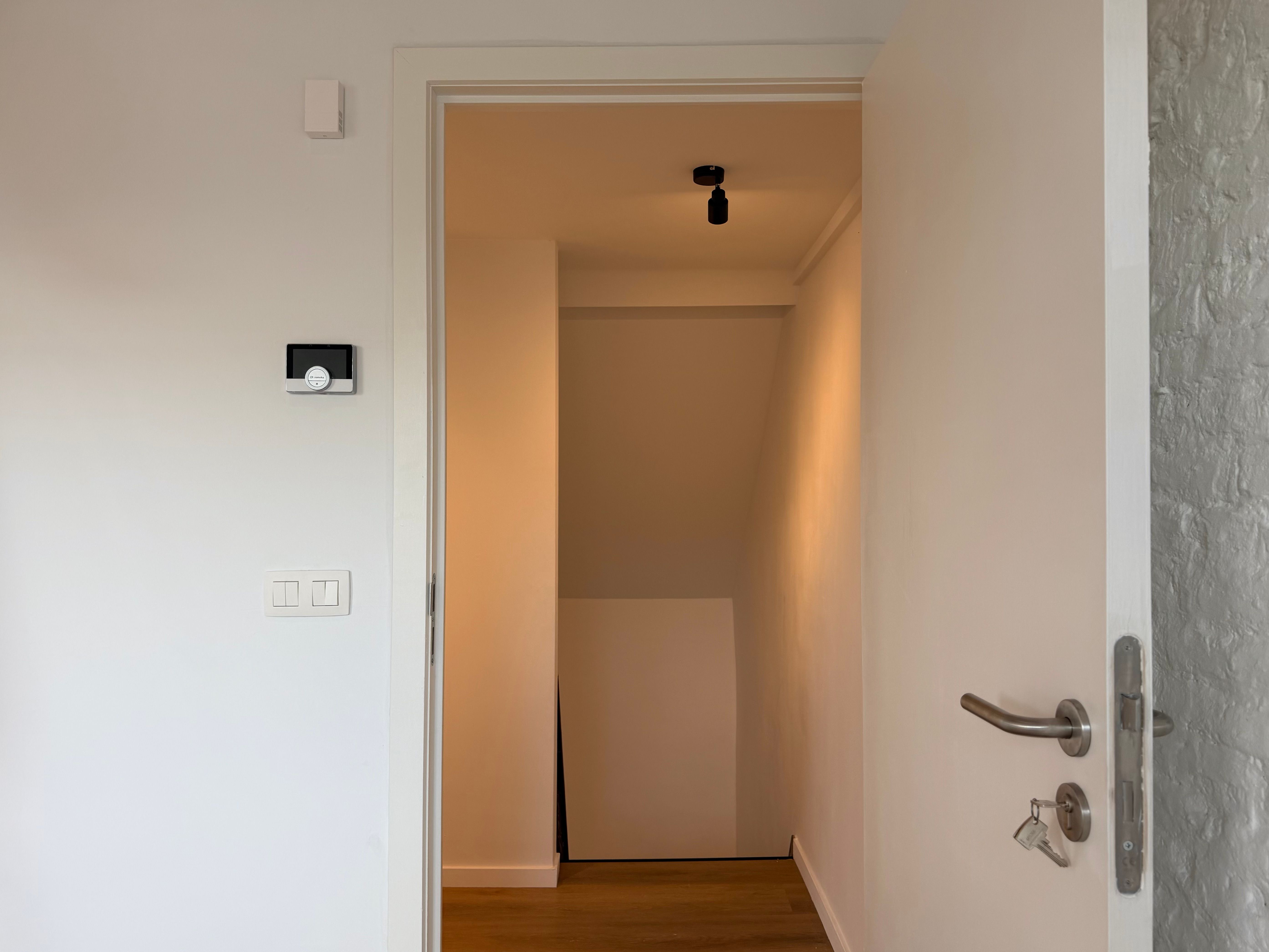 Recent gerenoveerde studio te huur in Gent foto 11