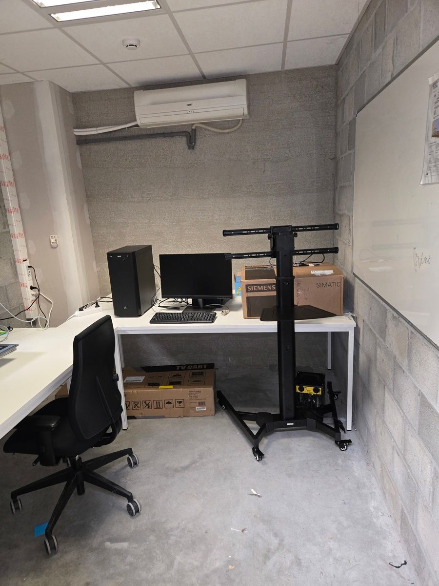 Instapklare industriehal van 421 m² op strategische locatie foto 5