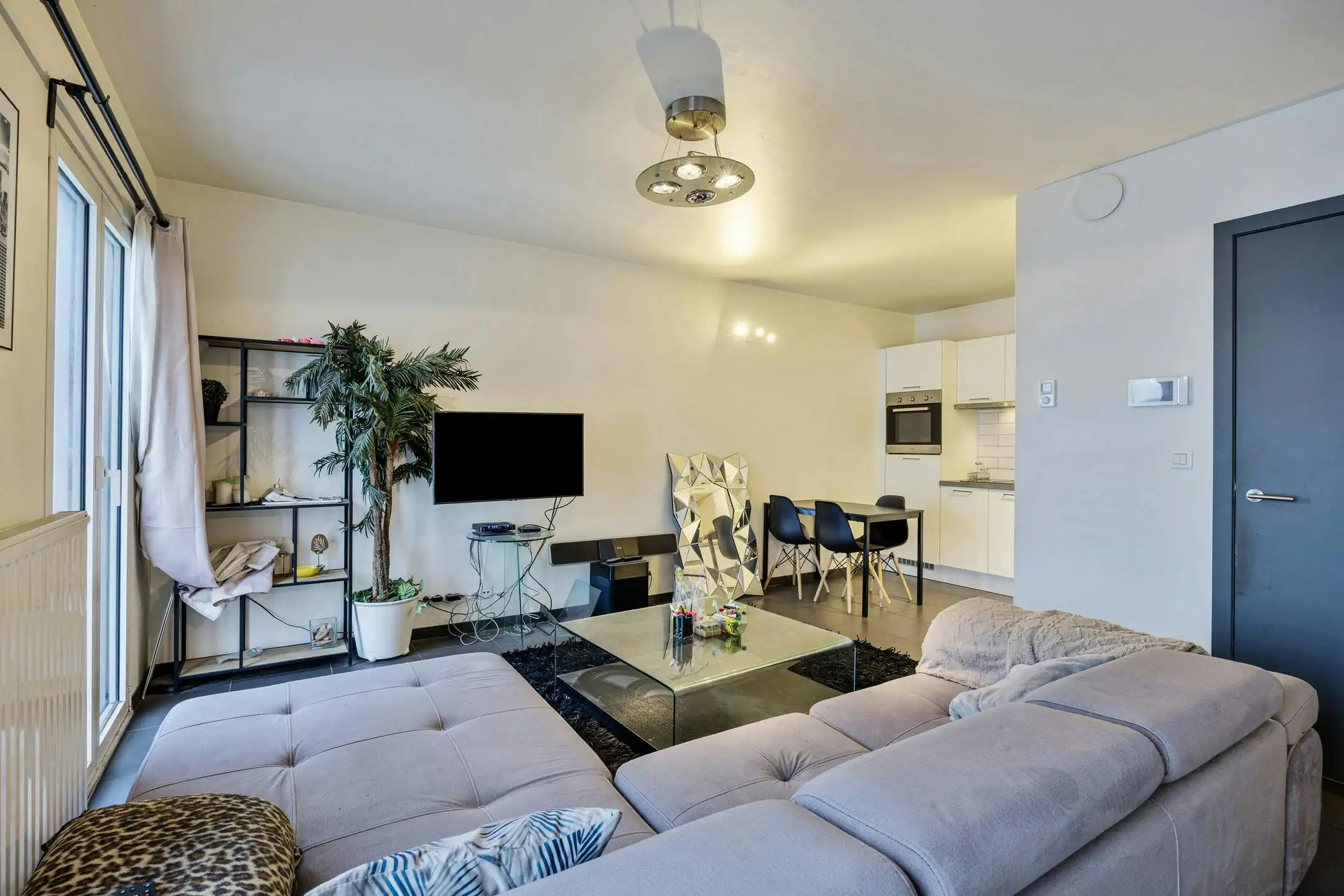 Penthouse Studio met zicht op Tour & Taxis te koop foto 3
