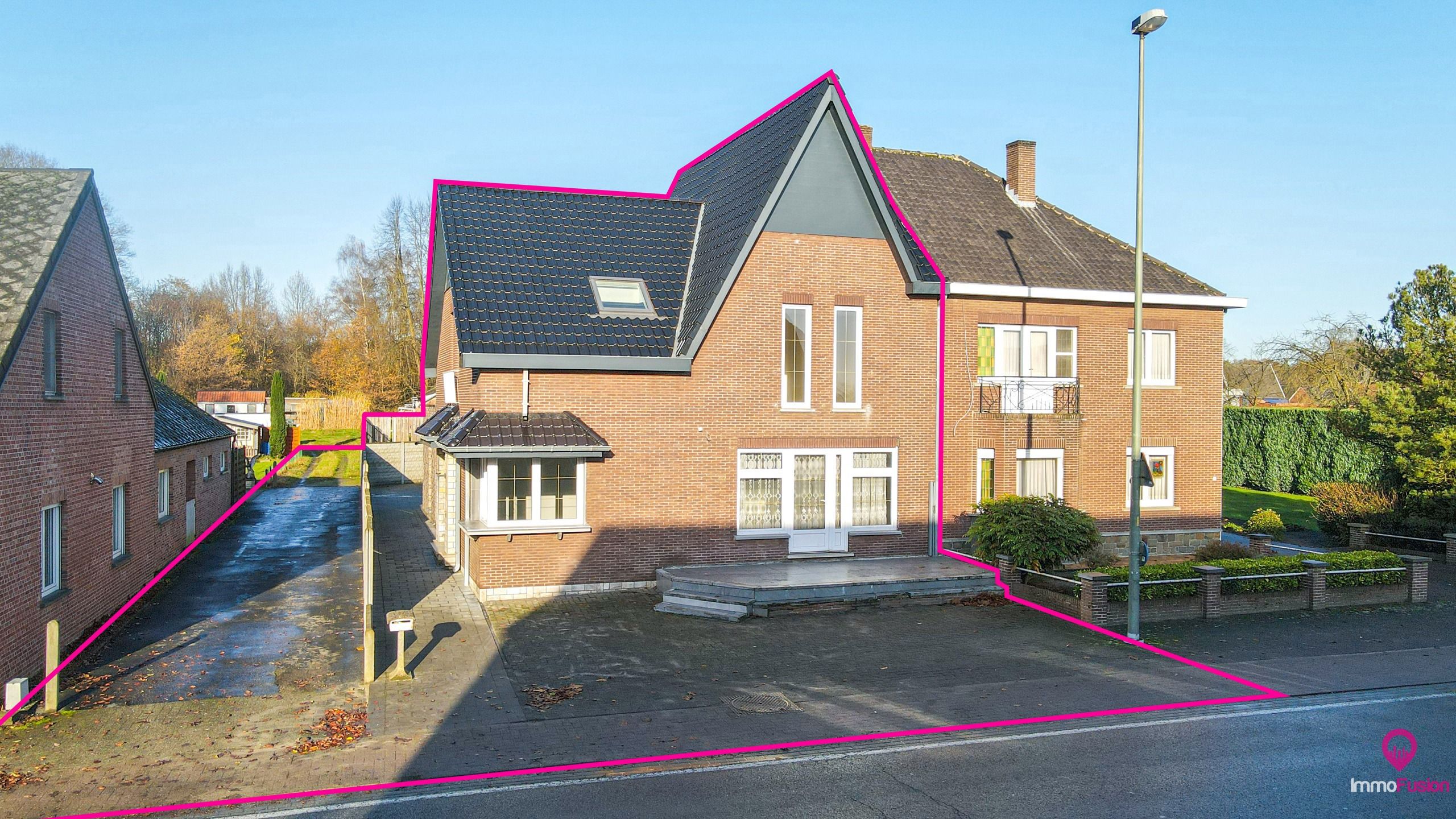 Vernieuwde ruime woning met 4slpk op 6a91ca met gunstig EPC! foto {{pictureIndex}}