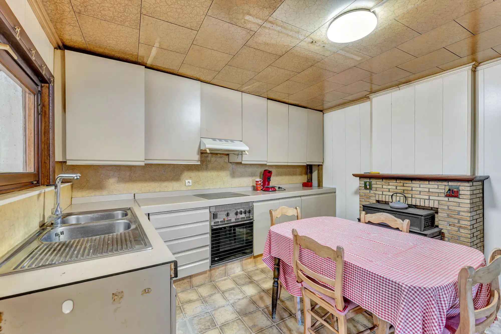 Te renoveren woning foto 7