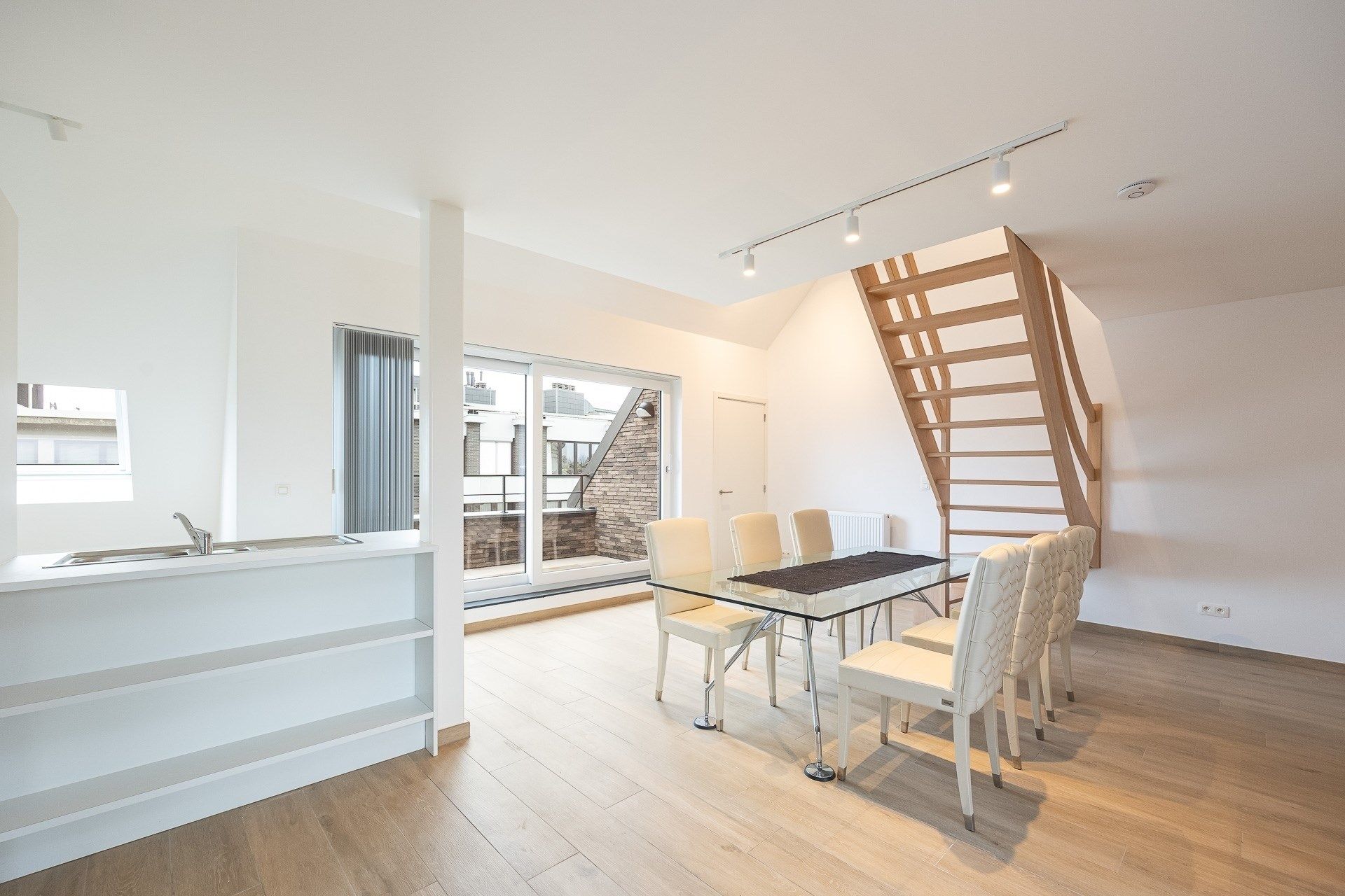 Nieuwbouw BEN appartement op een uitmuntende locatie aan de markt van Beveren-Waas (129m²) foto 4