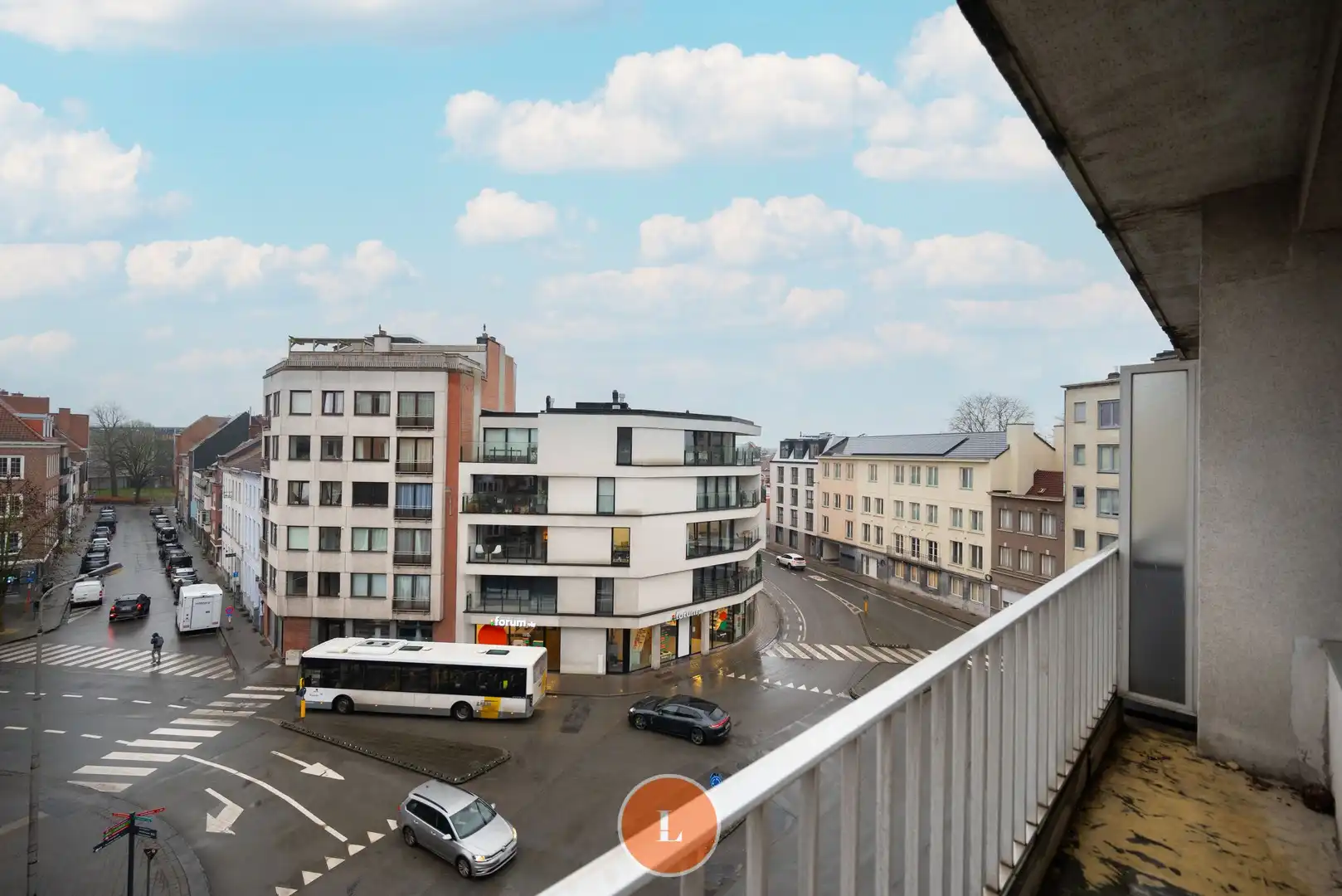 Op te frissen appartement te Kortrijk met 3 slaapkamers. foto 17