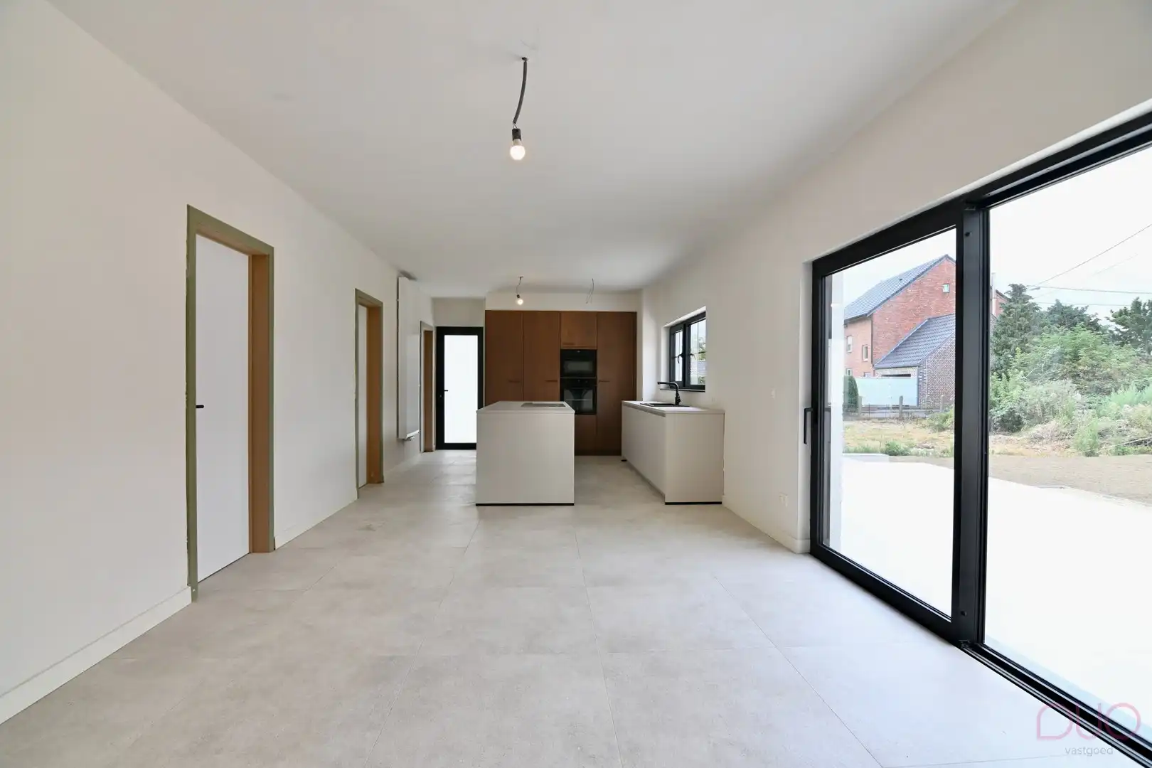 Volledig vernieuwde gelijkvloerse open bebouwing met uitbreidingsmogelijkheden op de eerste verdieping foto 9