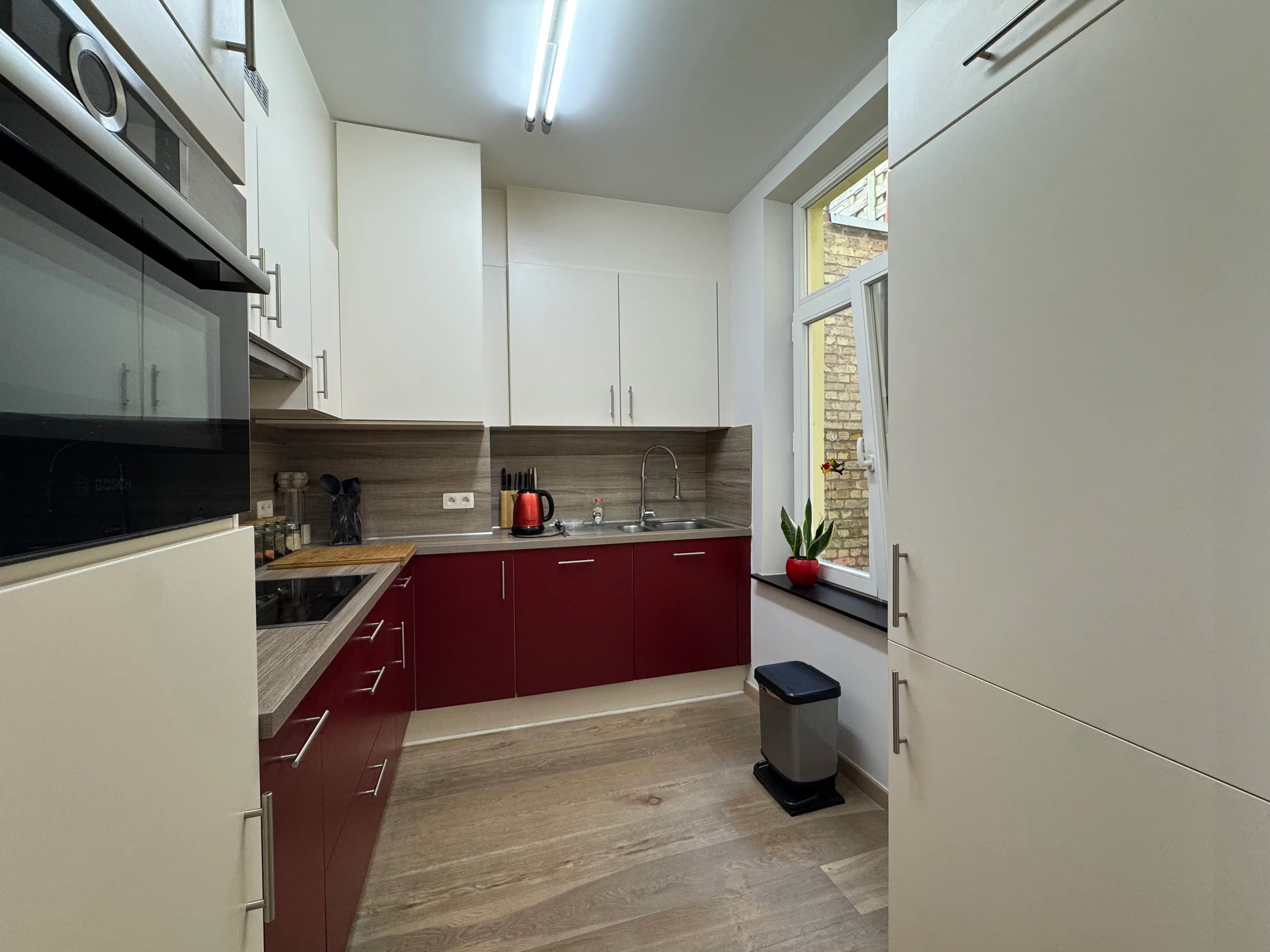 Appartement 84m² op historische locatie in James Ensorgalerij foto 3