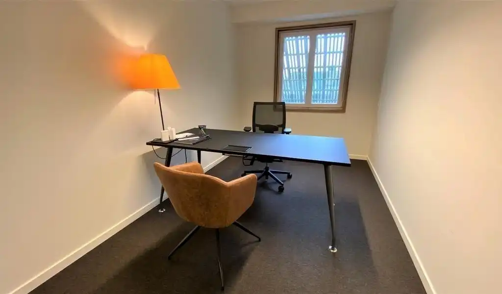 Instapklare kantoorruimte met terras te huur aan afrit E40 in Sint-Denijs-Westrem  foto 8