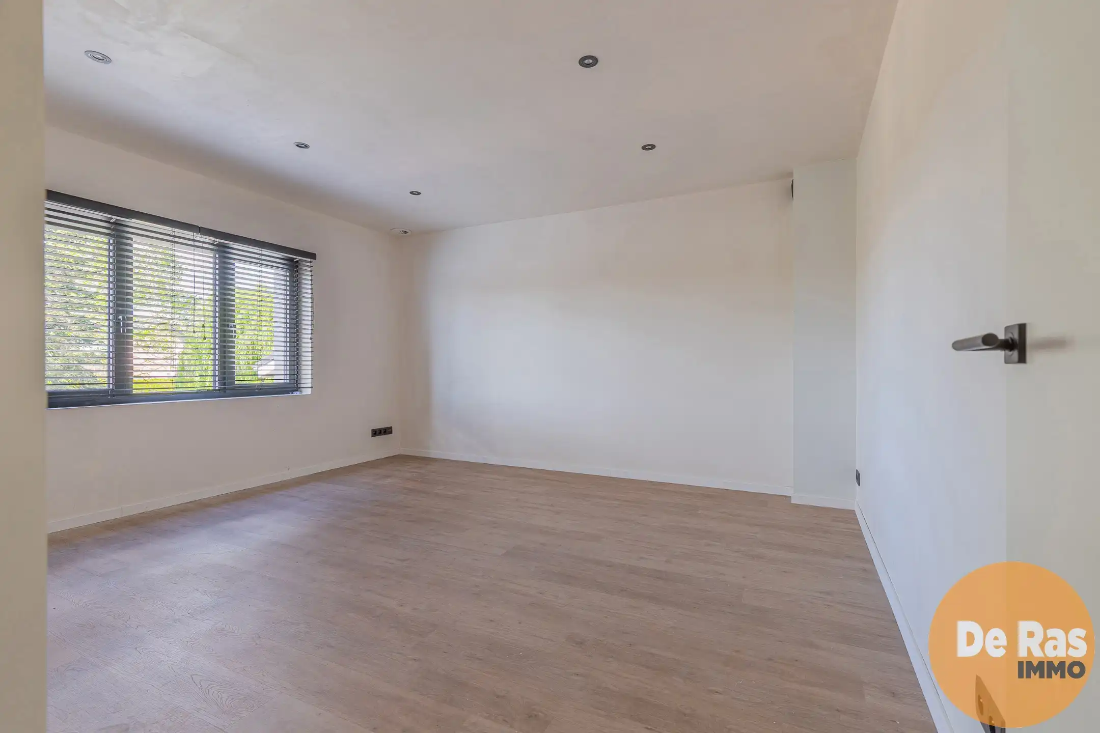 WICHELEN - Exclusief gerenoveerde woning met charme foto 16