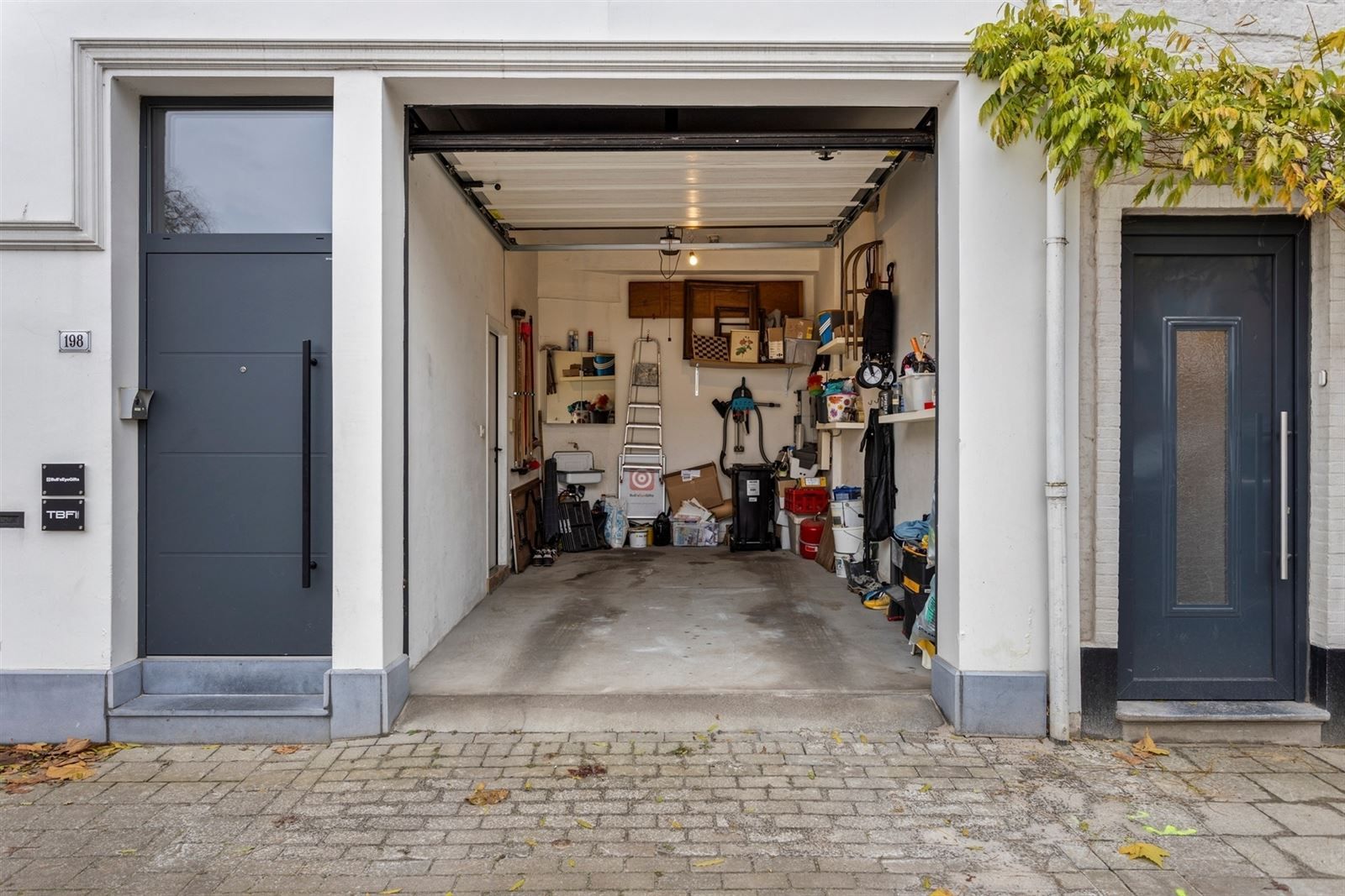 Unieke woning in Boechout - voormalige muziekschool omgebouwd tot een moderne woning foto 29