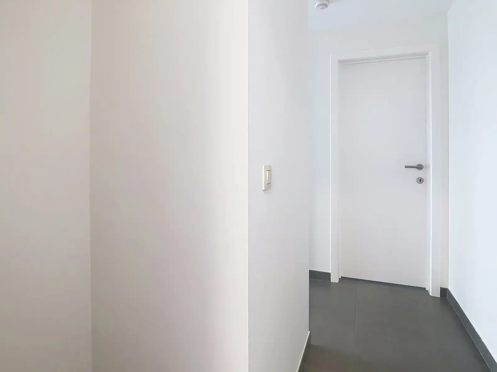 Appartement met 2 slaapkamers, terras en staanplaats foto 6