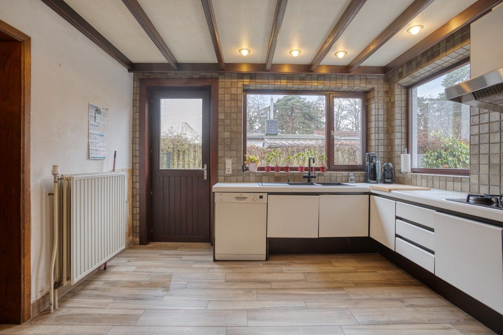 Instapklare charmante woning met 4 slpks, gelegen op een perceel van 438m² !  foto 6