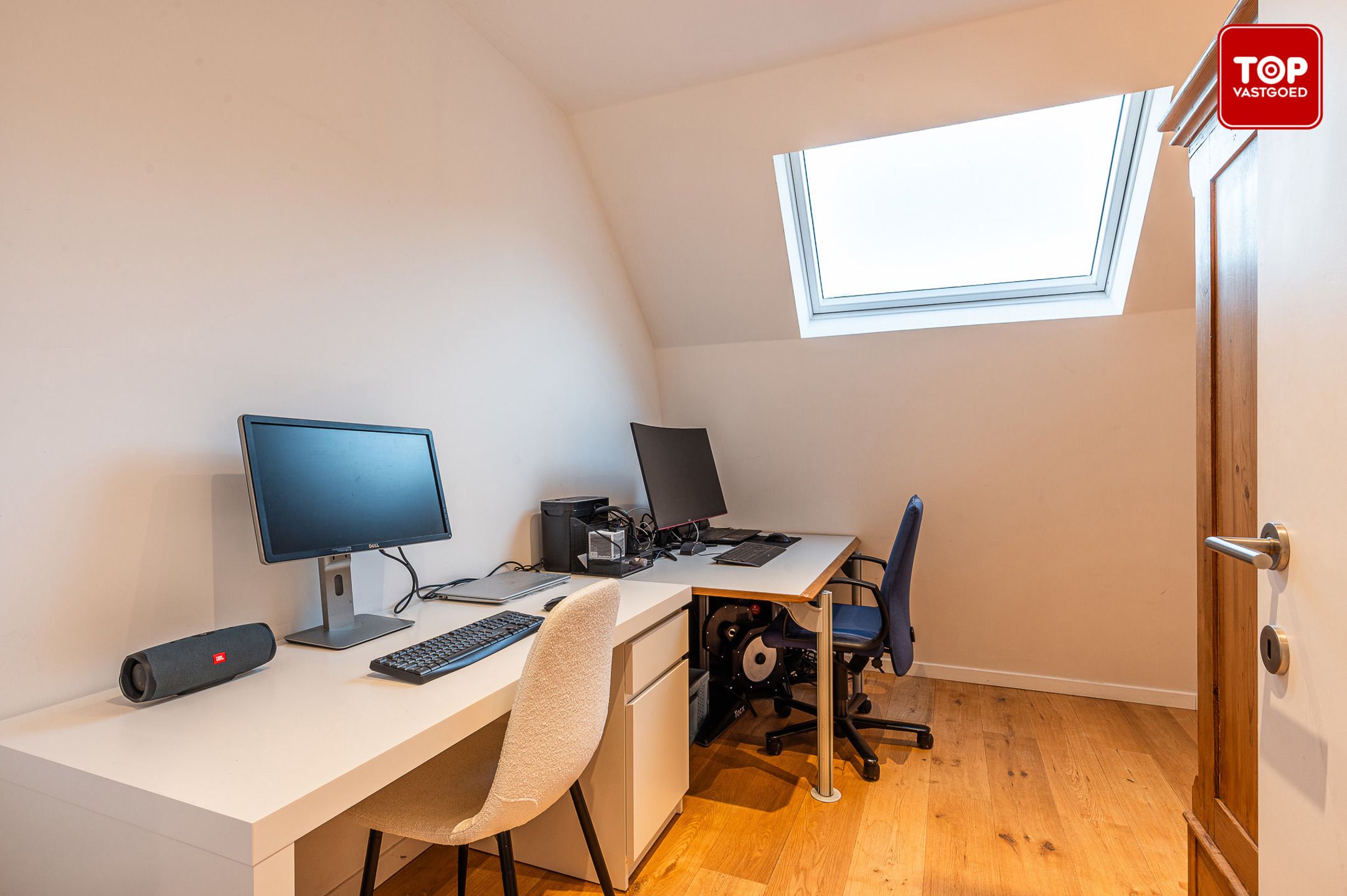 instapklare appartement met twee slaapkamers en terras foto 21