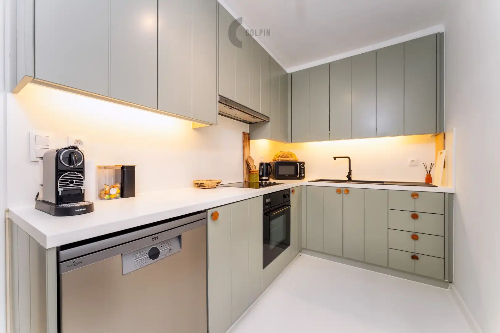 Appartement in villaresidentie op toplocatie met garage foto 7