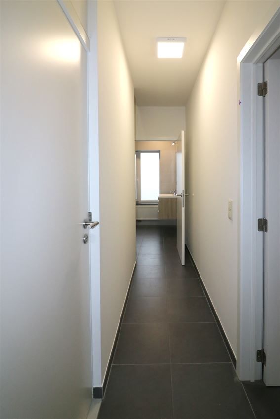 Duplex, 2 slpk. groot terras,n staanplaats, nabij station  foto 18